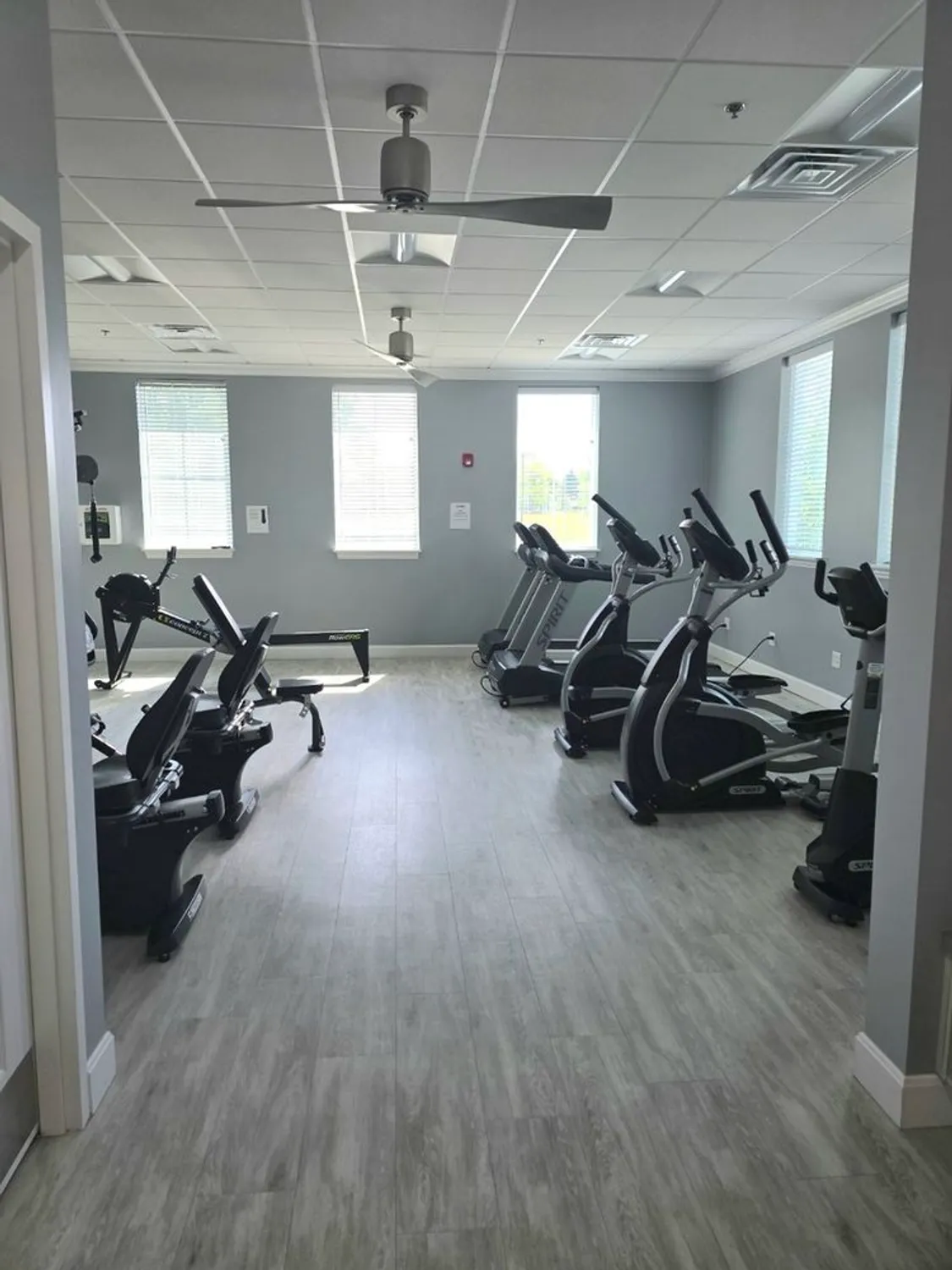 Property Slideshow image 24 of 29 | 2003 magenta ln, Algonquin, IL, 60102