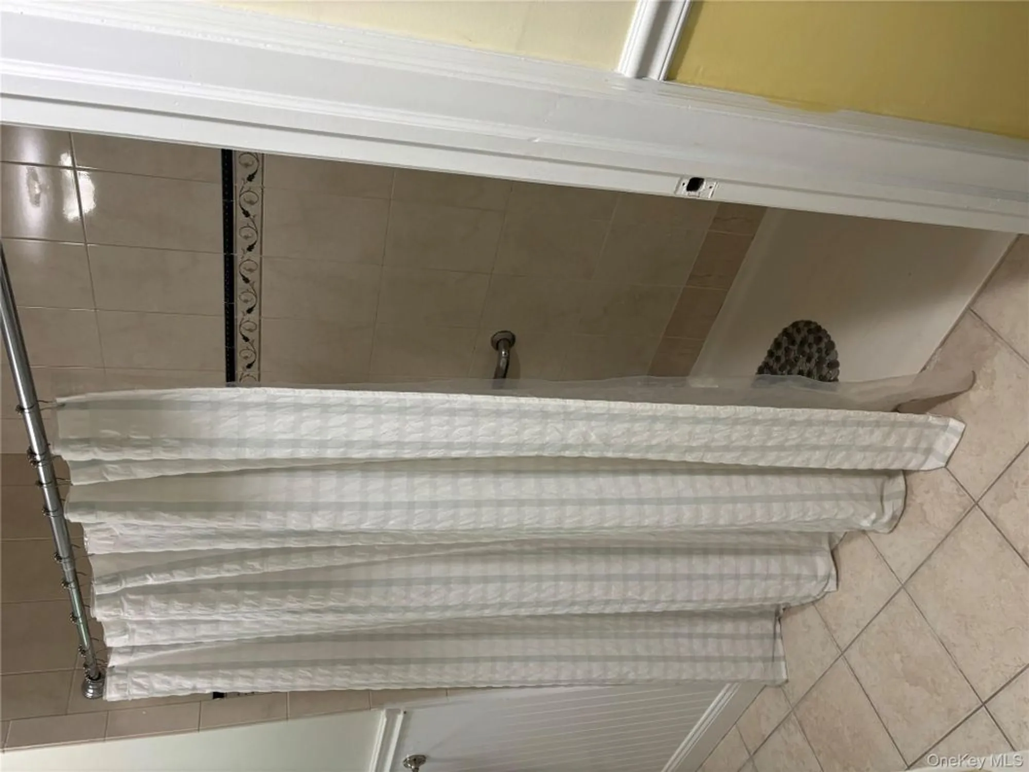 Property Slideshow image 16 of 21 | 190 canterbury dr, Ridge, NY, 11961