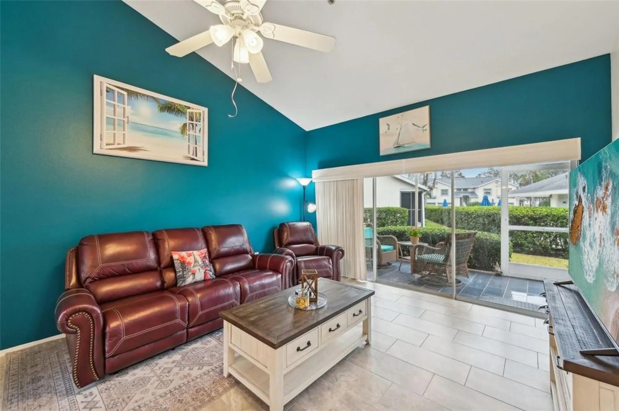 Property Slideshow image 4 of 26 | 6330 green oak cir, Bradenton, FL, 34203