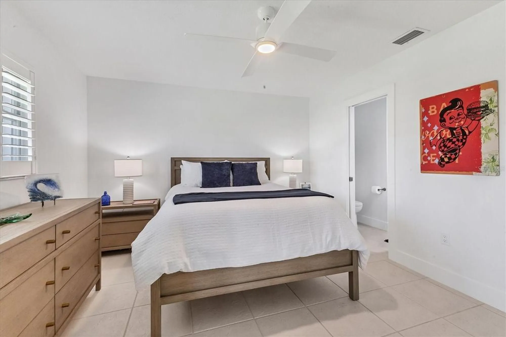 Property Slideshow image 21 of 53 | 608 fair winds dr, Nokomis, FL, 34275