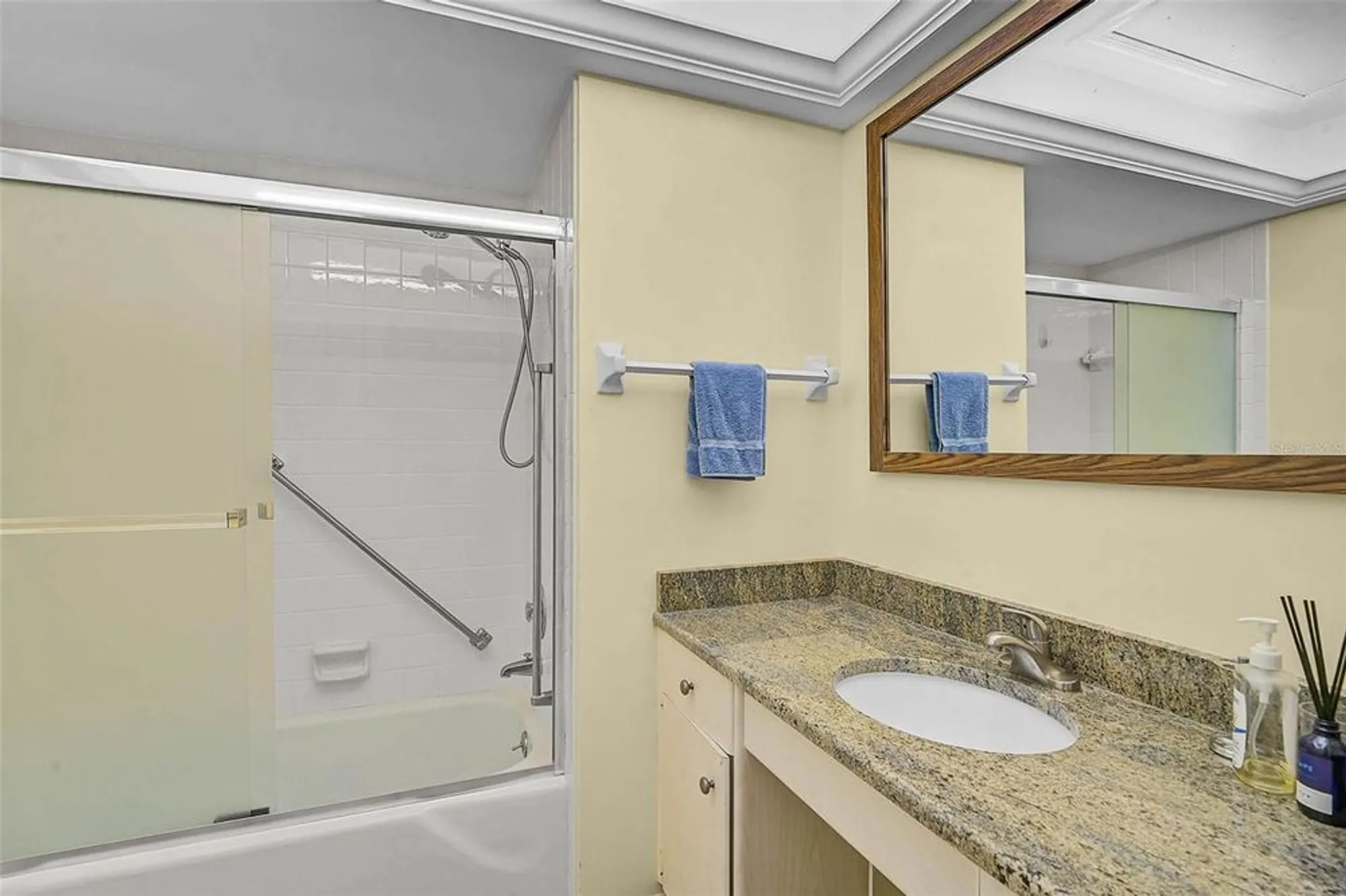 Property Slideshow image 18 of 38 | 3251 southfield ln # 917, Sarasota, FL, 34239