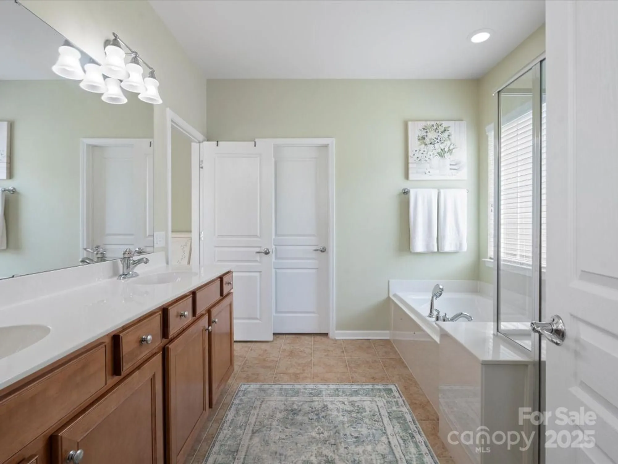Property Slideshow image 17 of 38 | 26444 sandpiper ct, Fort Mill, SC, 29707