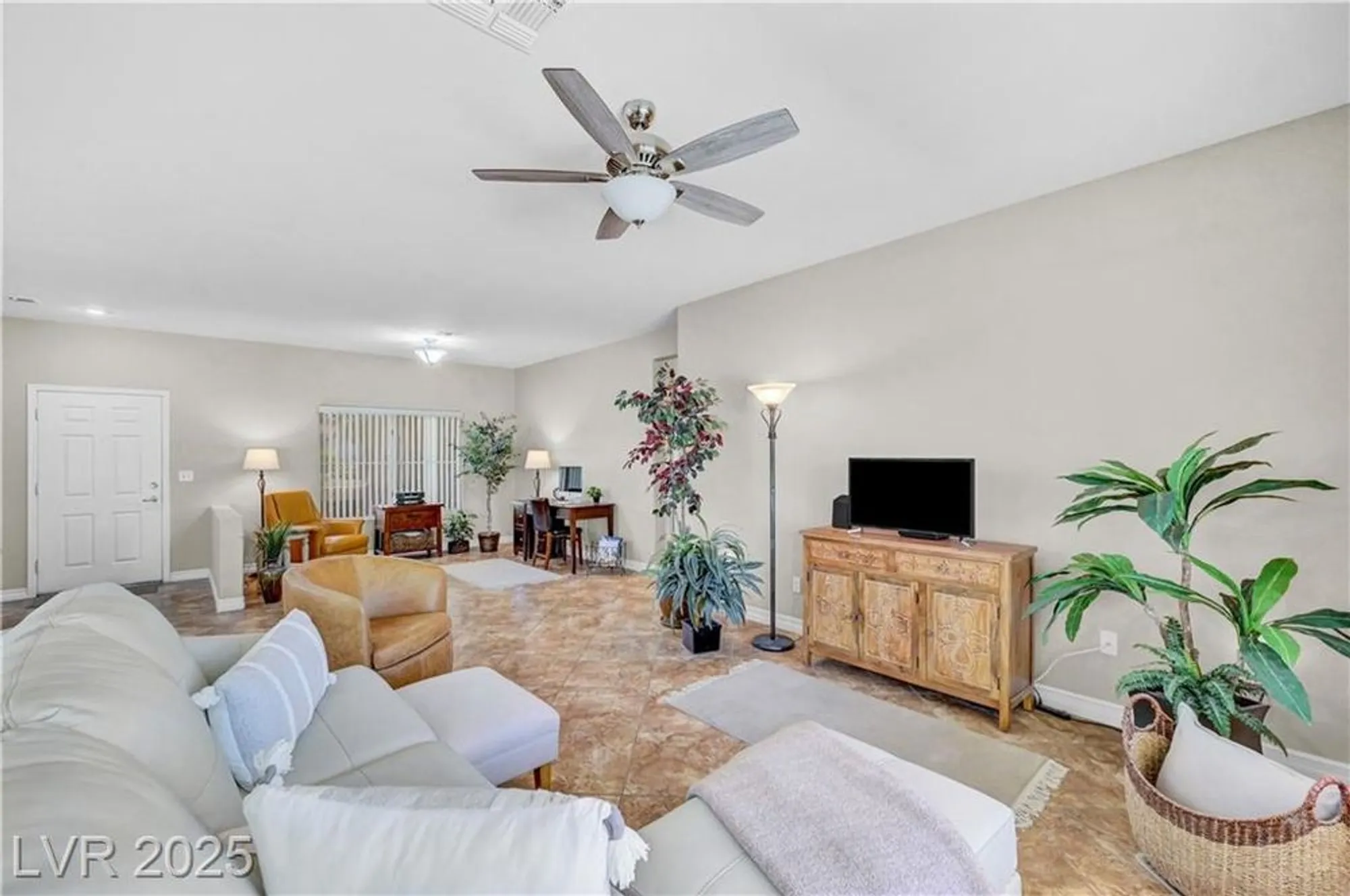 Property Slideshow image 14 of 65 | 2544 leighton ave, Henderson, NV, 89052
