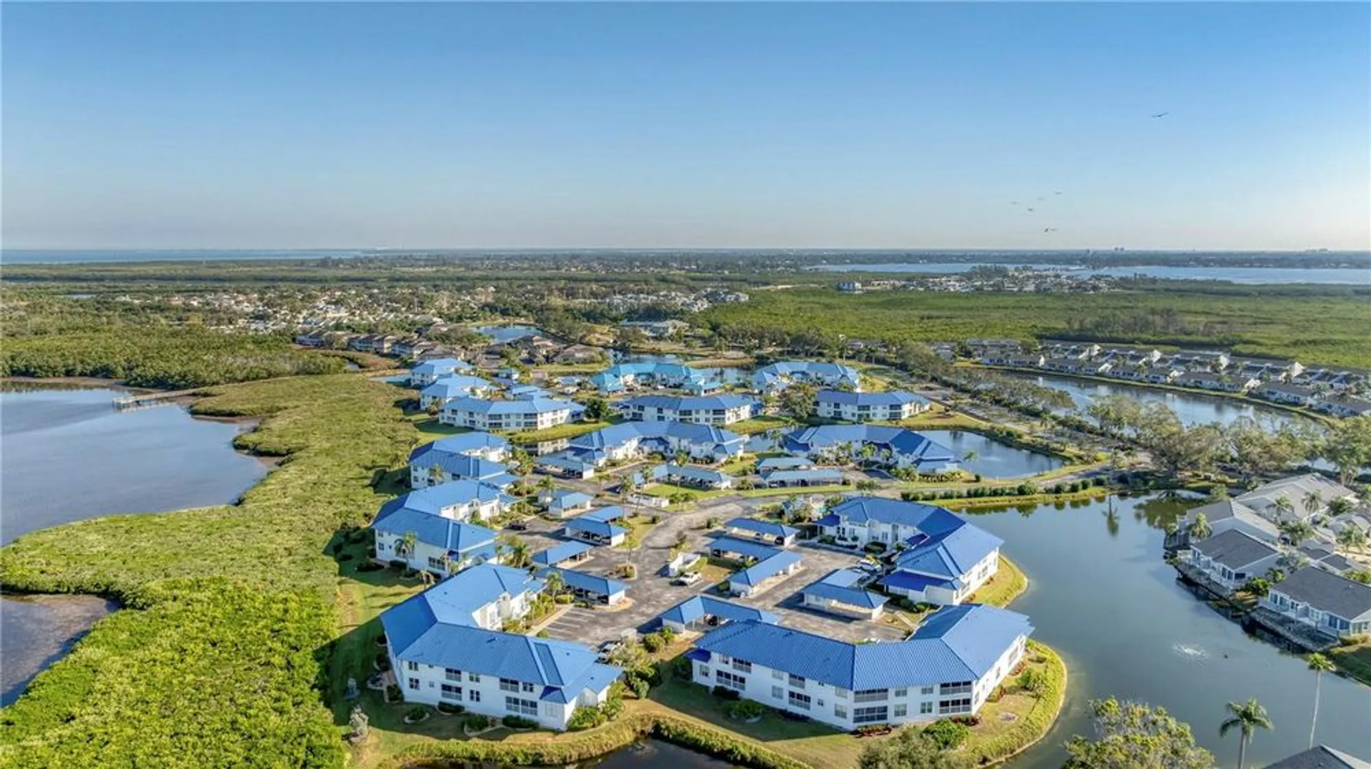 Property Slideshow image 33 of 54 | 983 sandpiper cir, Bradenton, FL, 34209