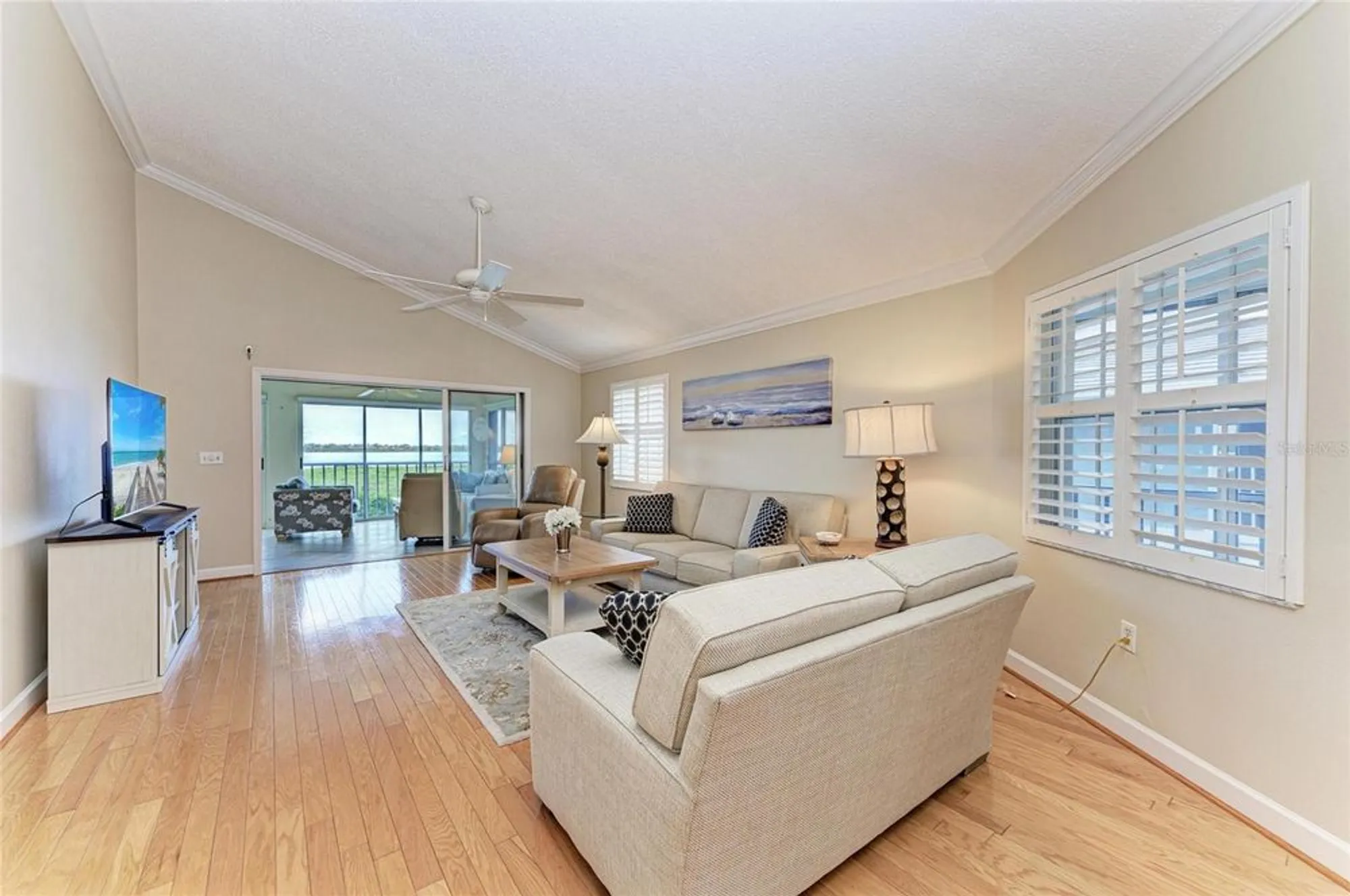 Property Slideshow image 10 of 45 | 1247 edgewater cir # 1247, Bradenton, FL, 34209