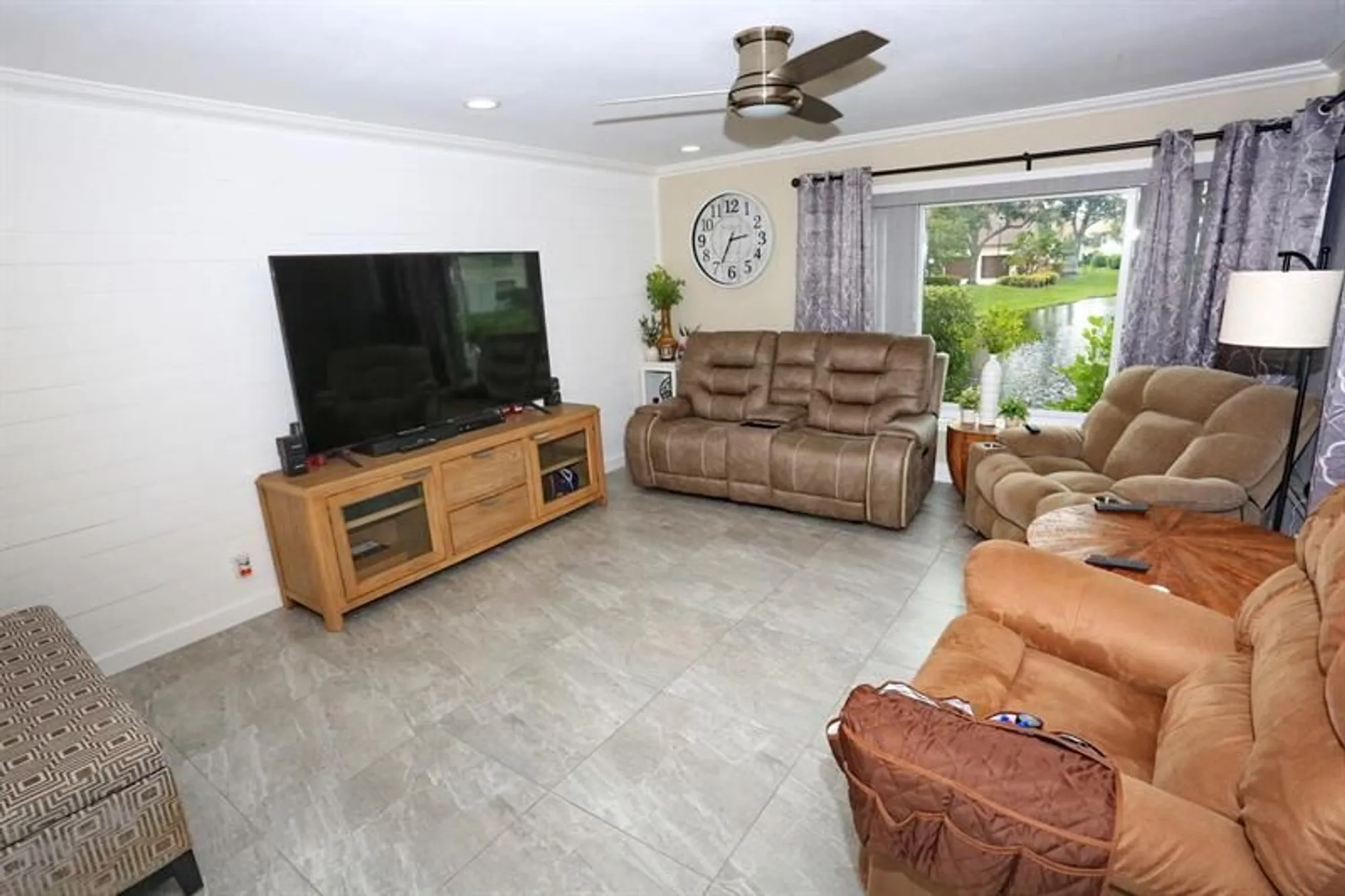 Property Slideshow image 13 of 52 | 3409 jog park dr # 3409, Greenacres, FL, 33467