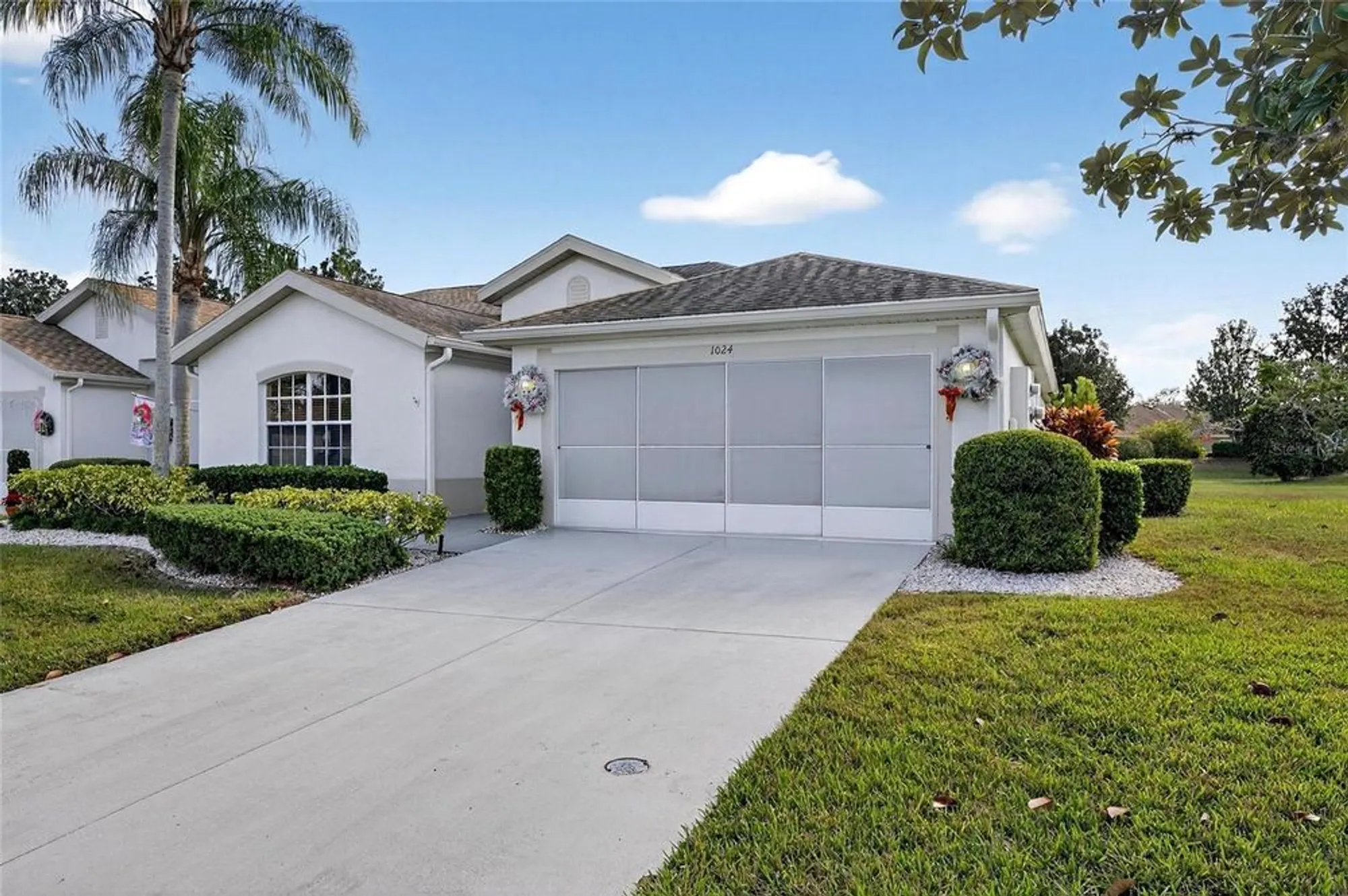 Property Slideshow image 2 of 76 | 1024 new winsor loop # 1024, Sun City Center, FL, 33573
