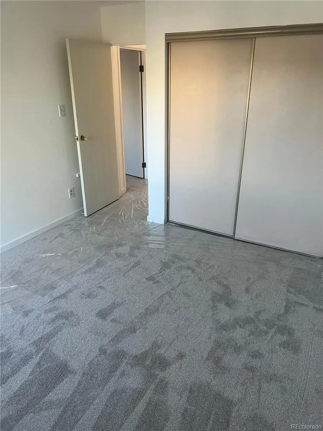 Property Slideshow image 11 of 19 | 13992 e marina dr 303, Aurora, CO, 80014