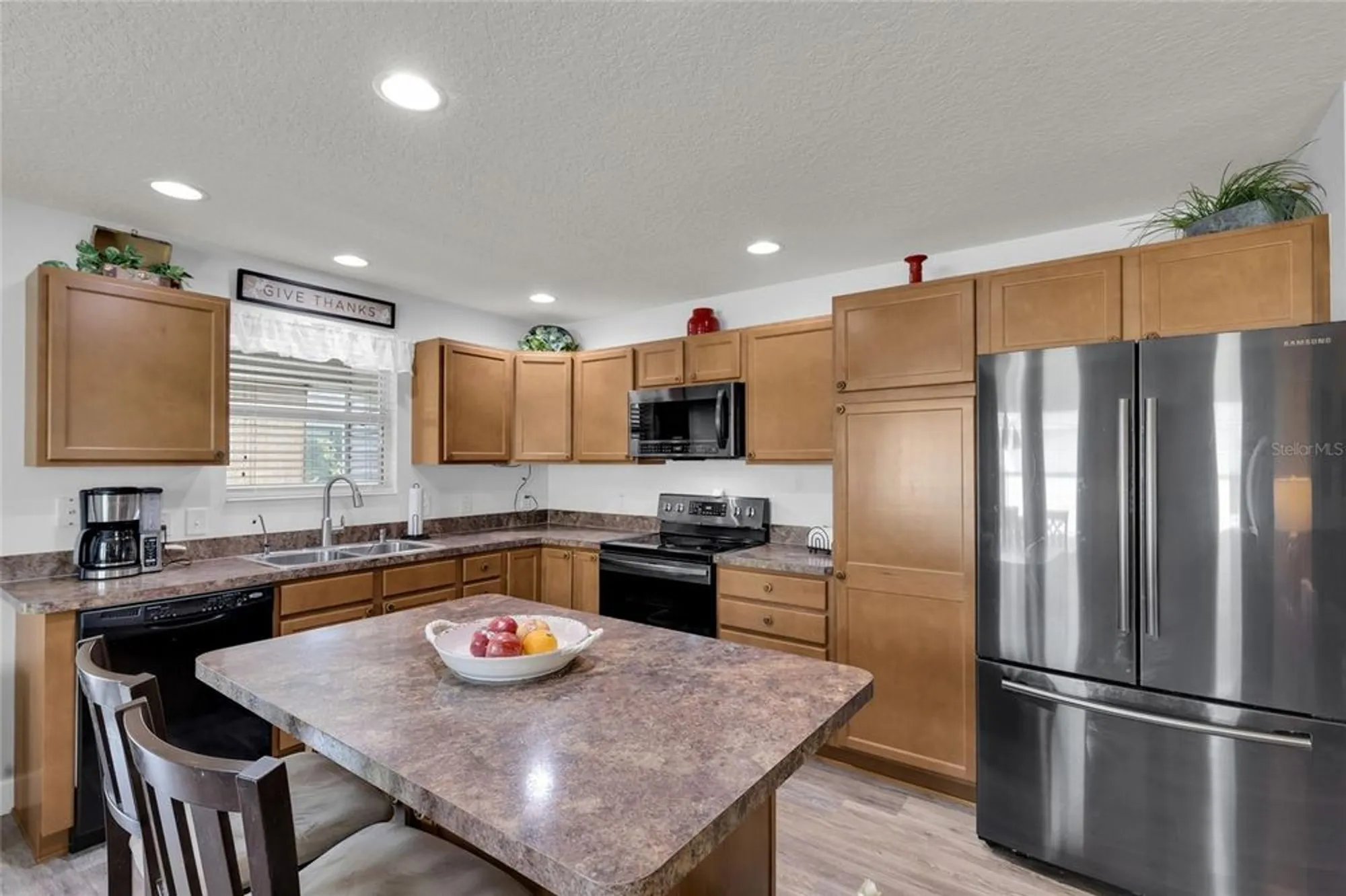 Property Slideshow image 12 of 37 | 3203 islawild way, The Villages, FL, 32163