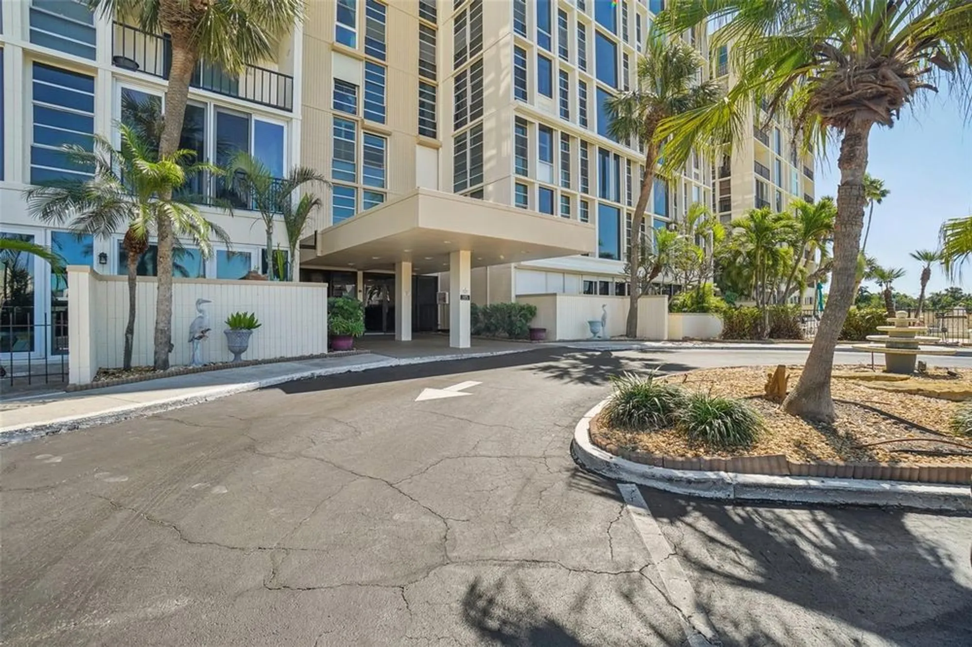 Property Slideshow image 49 of 53 | 7400 sun island dr 712, South Pasadena, FL, 33707