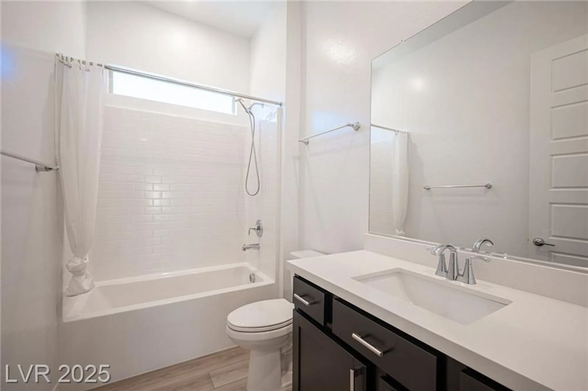 Property Slideshow image 29 of 46 | 932 belleforte ln, Las Vegas, NV, 89138