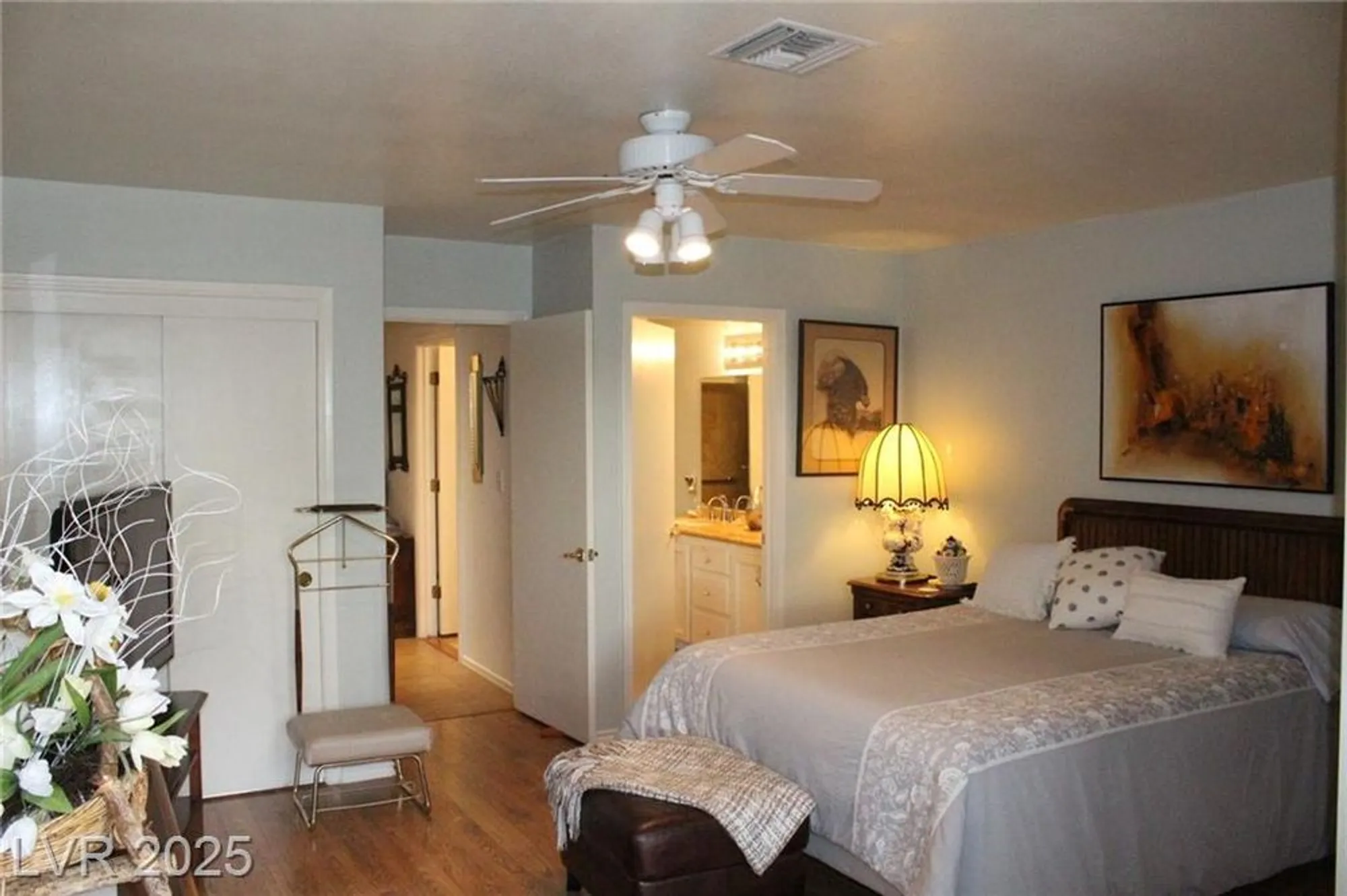 Property Slideshow image 17 of 50 | 2828 billy casper dr, Las Vegas, NV, 89134