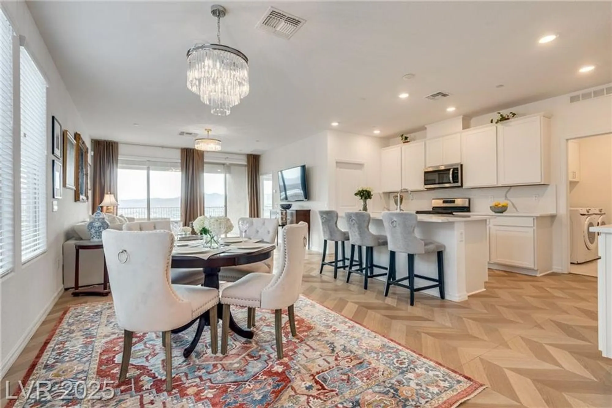 Property Slideshow image 13 of 35 | 48 stone bluff ln, Henderson, NV, 89011