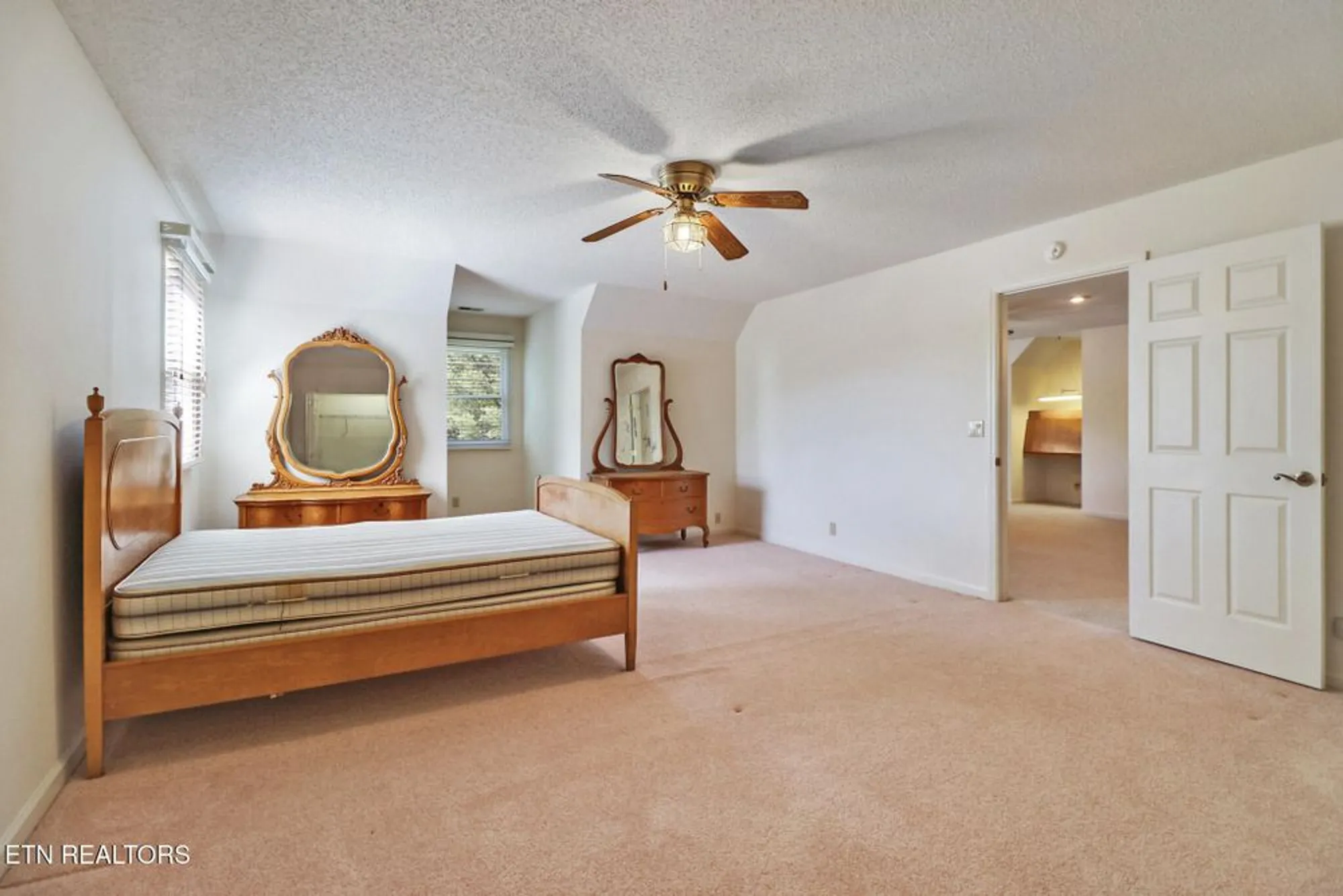 Property Slideshow image 48 of 55 | 11 kingsboro ln, Crossville, TN, 38558