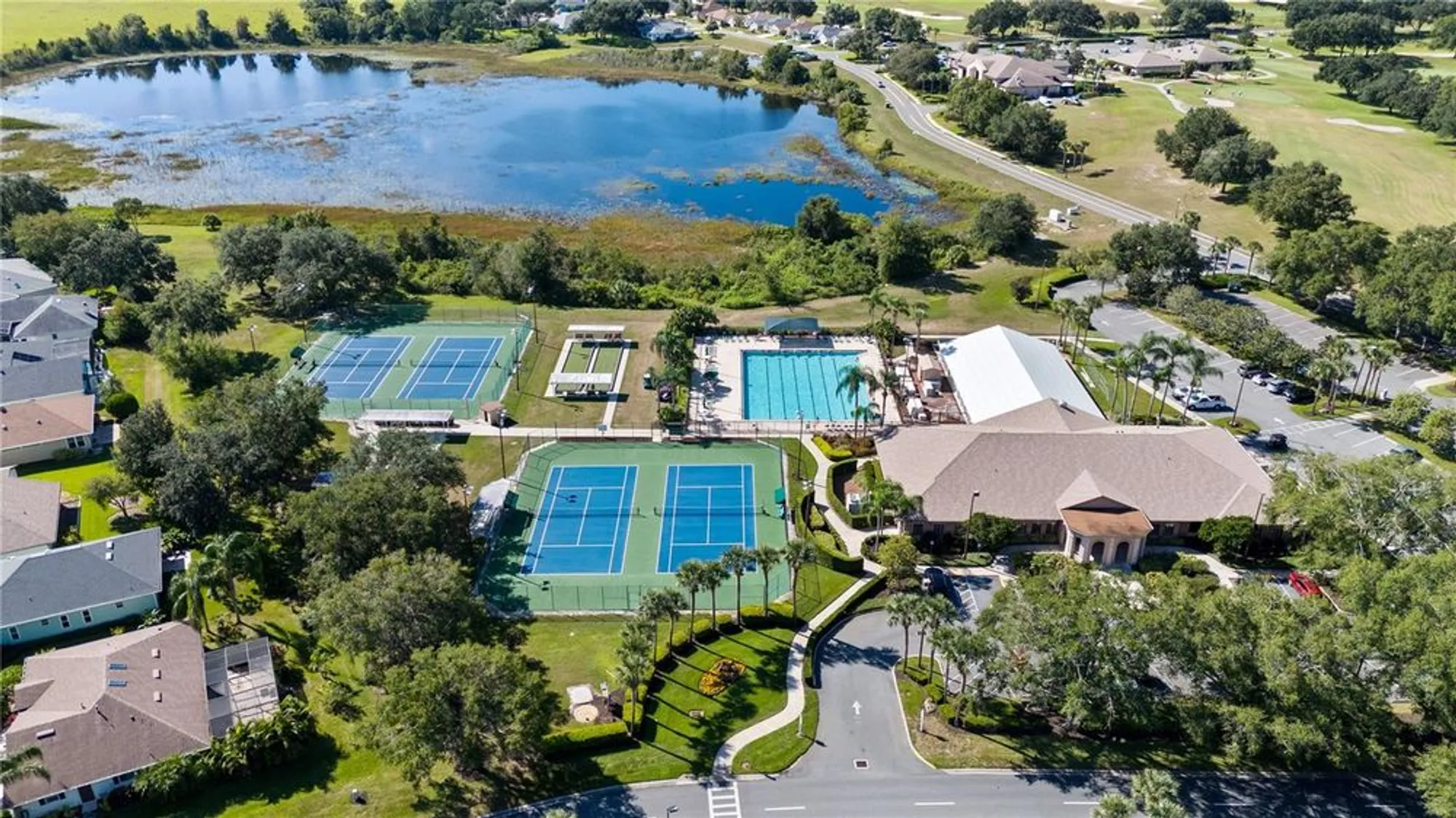 Property Slideshow image 57 of 77 | 20505 queen alexandra dr, Leesburg, FL, 34748