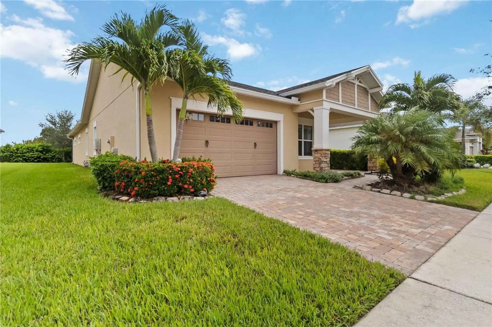 Property Slideshow image 4 of 54 | 5043 vantage ct, Saint Cloud, FL, 34772