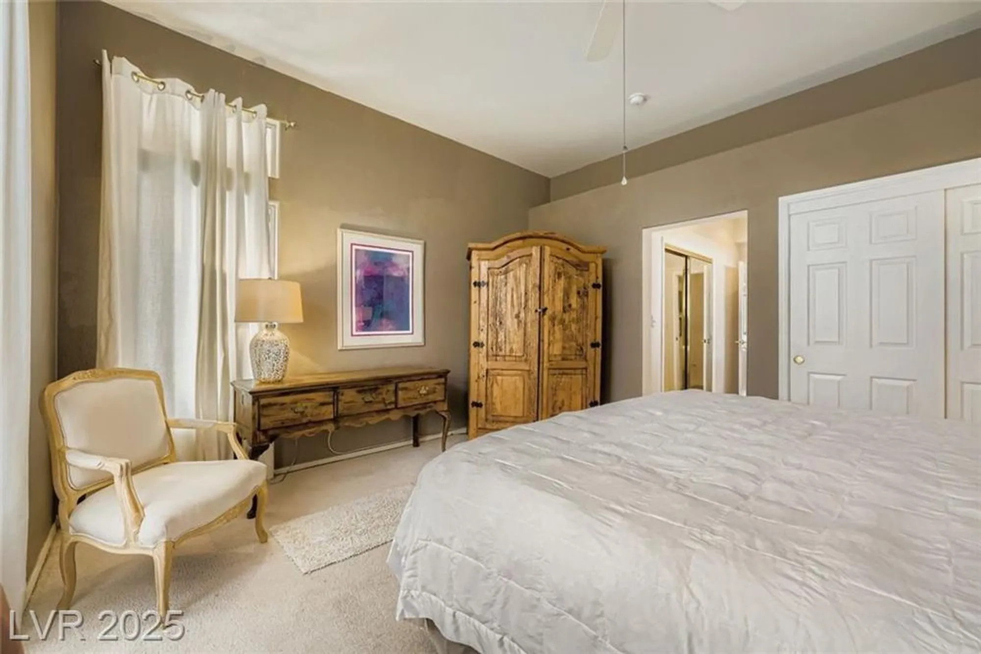 Property Slideshow image 13 of 21 | 2820 faiss dr, Las Vegas, NV, 89134
