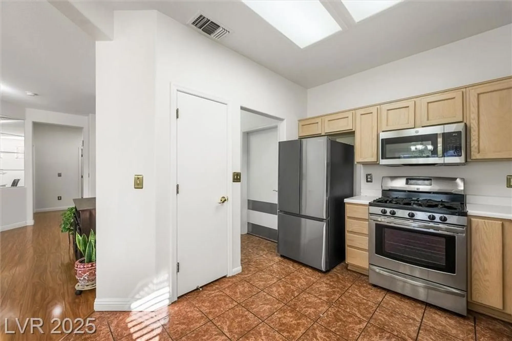 Property Slideshow image 18 of 40 | 2313 sun cliffs st, Las Vegas, NV, 89134