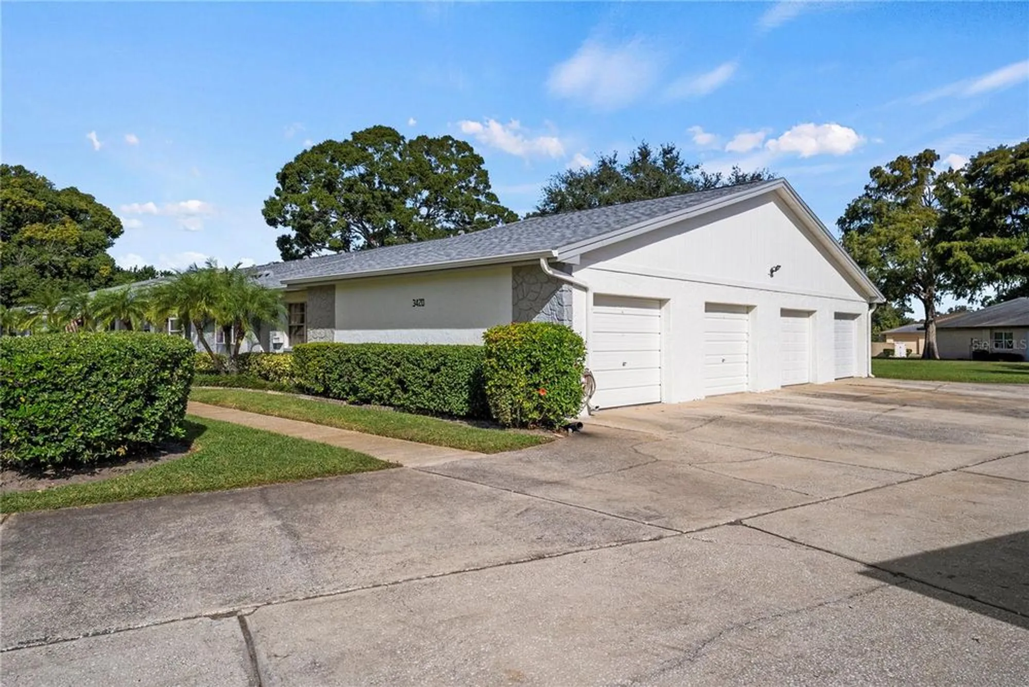 Property Slideshow image 33 of 100 | 3420 stonehaven ct d, Palm Harbor, FL, 34684