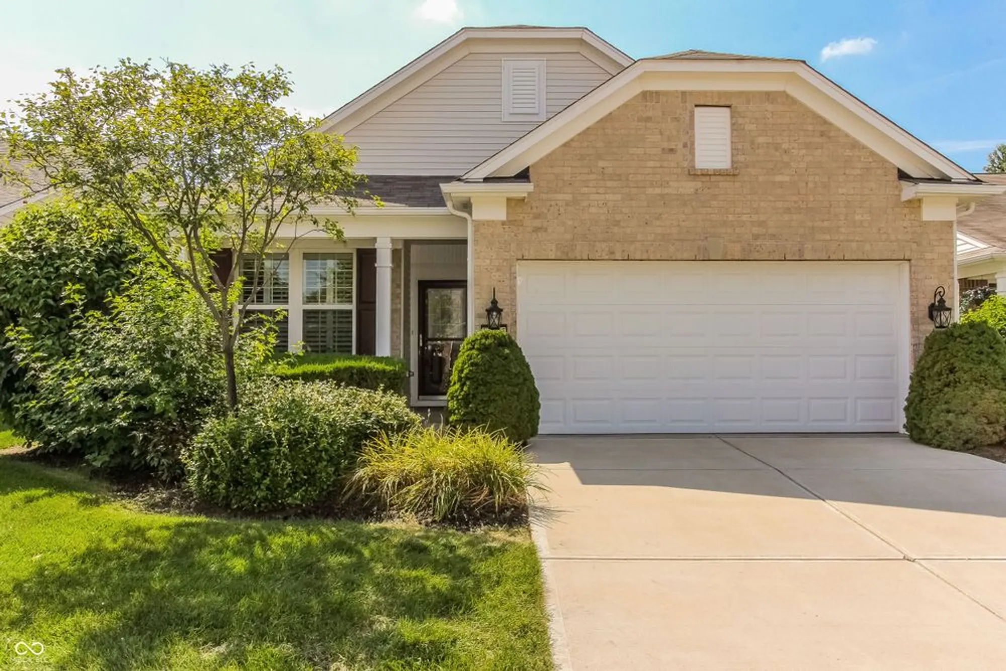 Property Slideshow image 7 of 52 | 15935 lambrusco way, Fishers, IN, 46037