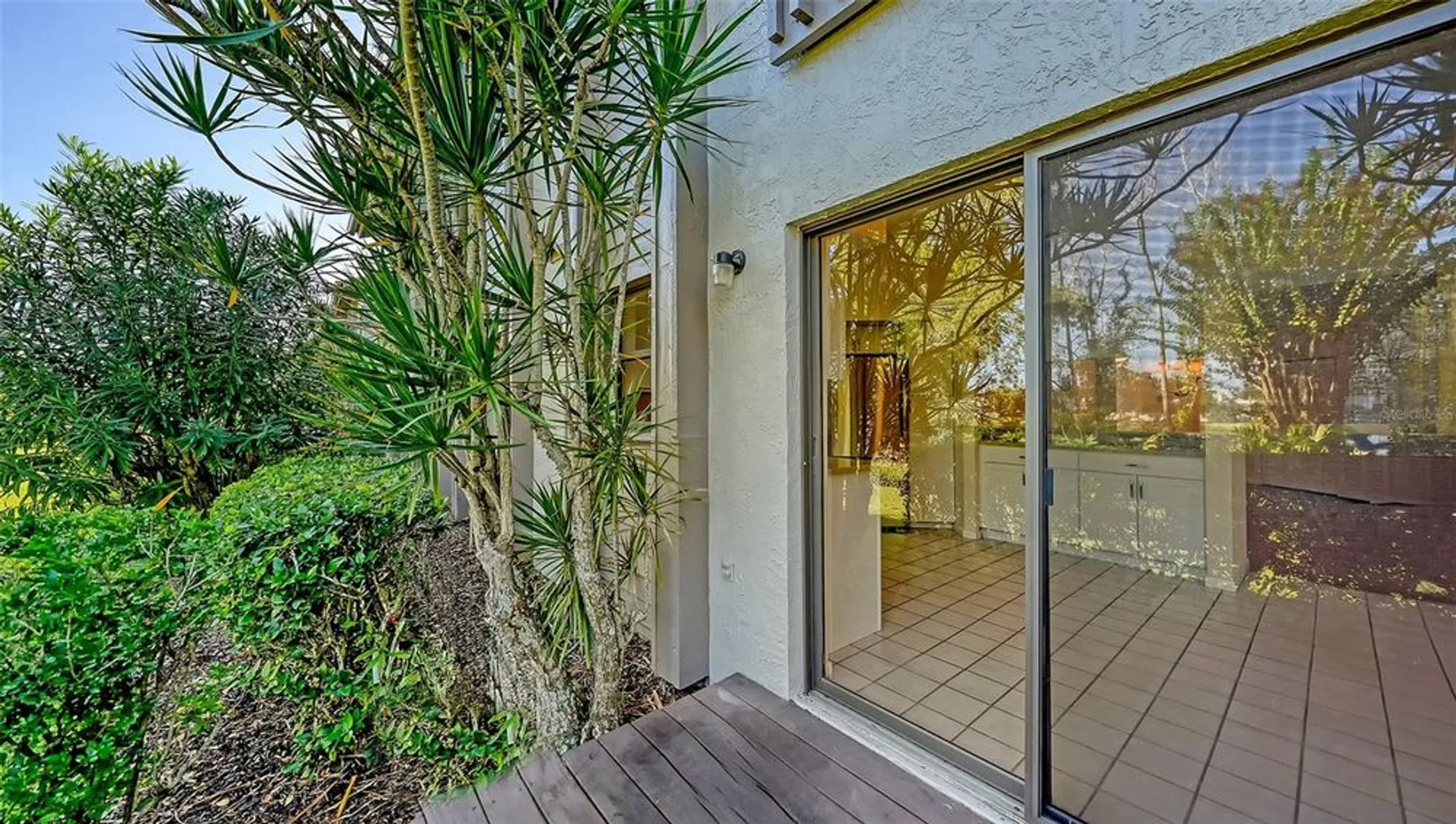 Property Slideshow image 29 of 72 | 1603 starling dr # 101, Sarasota, FL, 34231