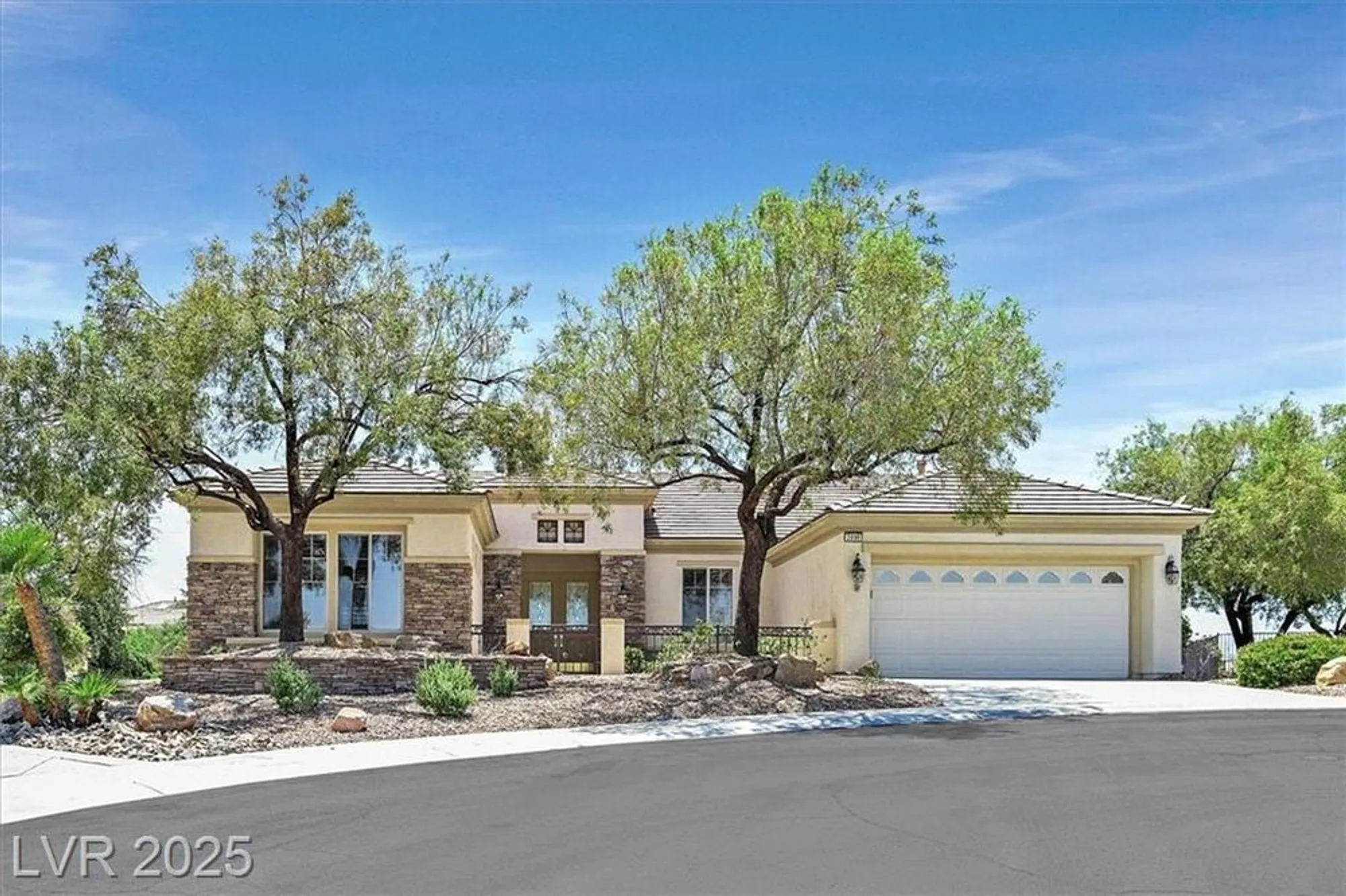 Property Slideshow image 1 of 64 | 2899 brook trout ct, Henderson, NV, 89052
