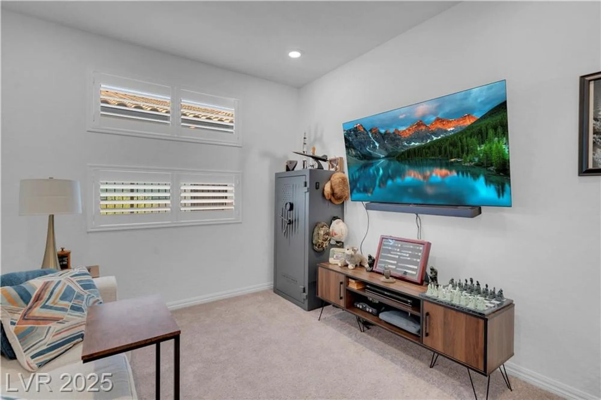 Property Slideshow image 36 of 69 | 124 lake oasis st, Henderson, NV, 89011