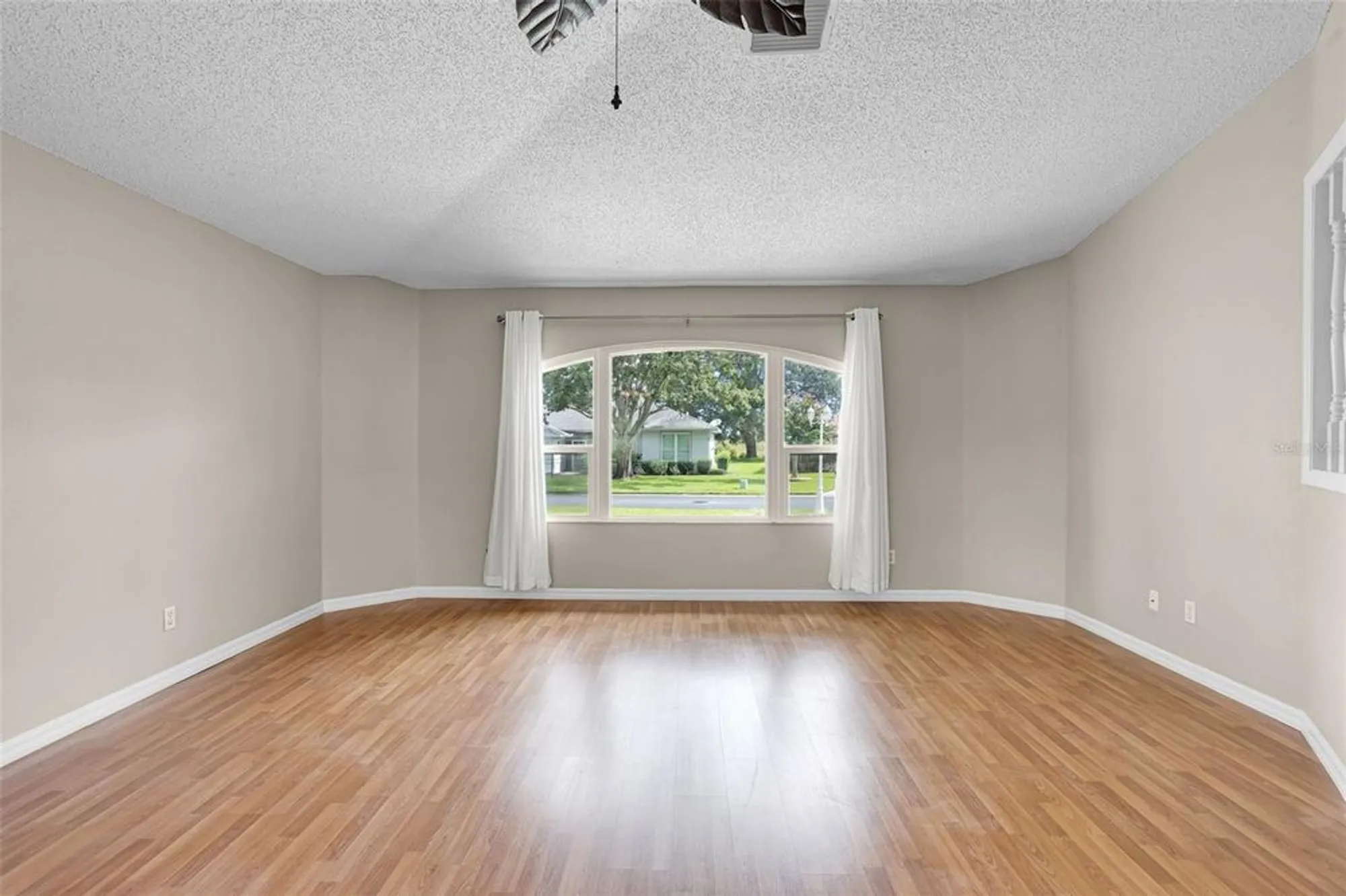 Property Slideshow image 8 of 60 | 5004 saint andrews arc, Leesburg, FL, 34748