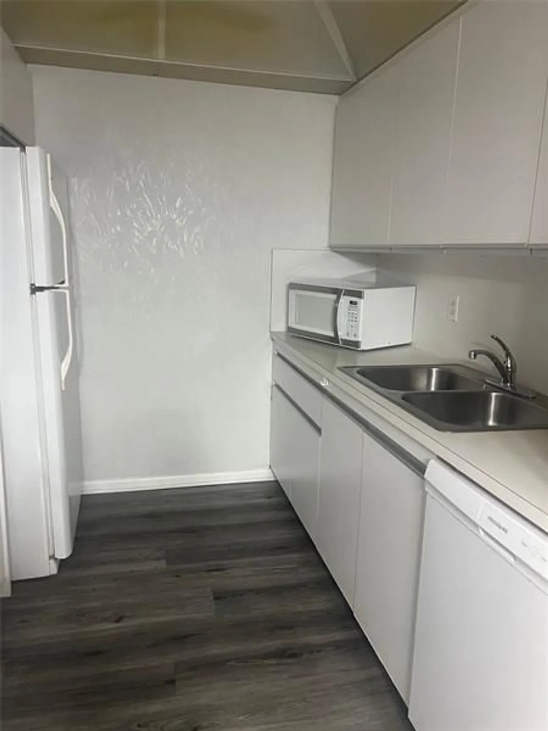 Property Slideshow image 24 of 32 | 3402 bimini ln apt e2, Coconut Creek, FL, 33066