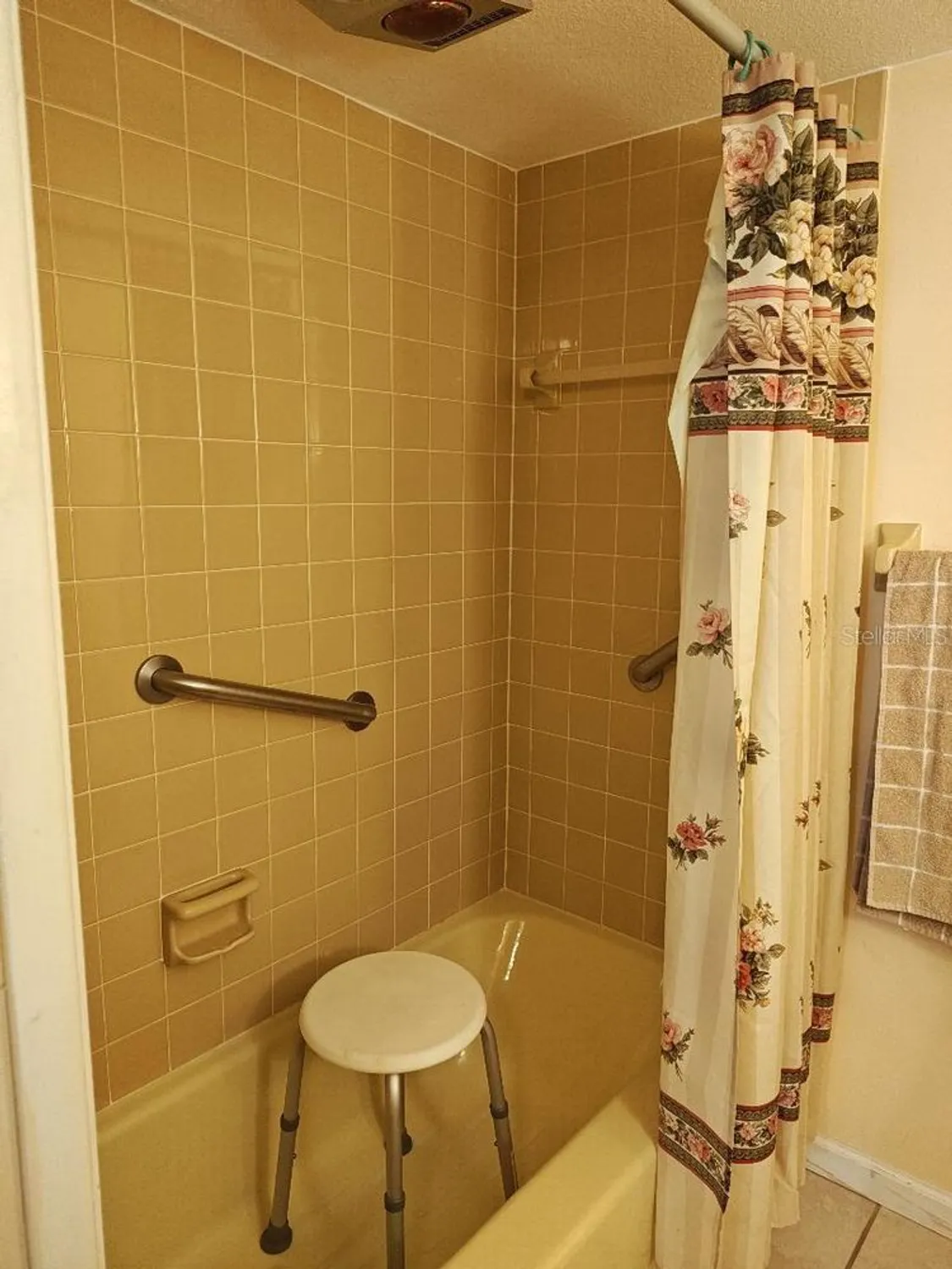 Property Slideshow image 23 of 35 | 21320 brinson ave apt 105, Port Charlotte, FL, 33952