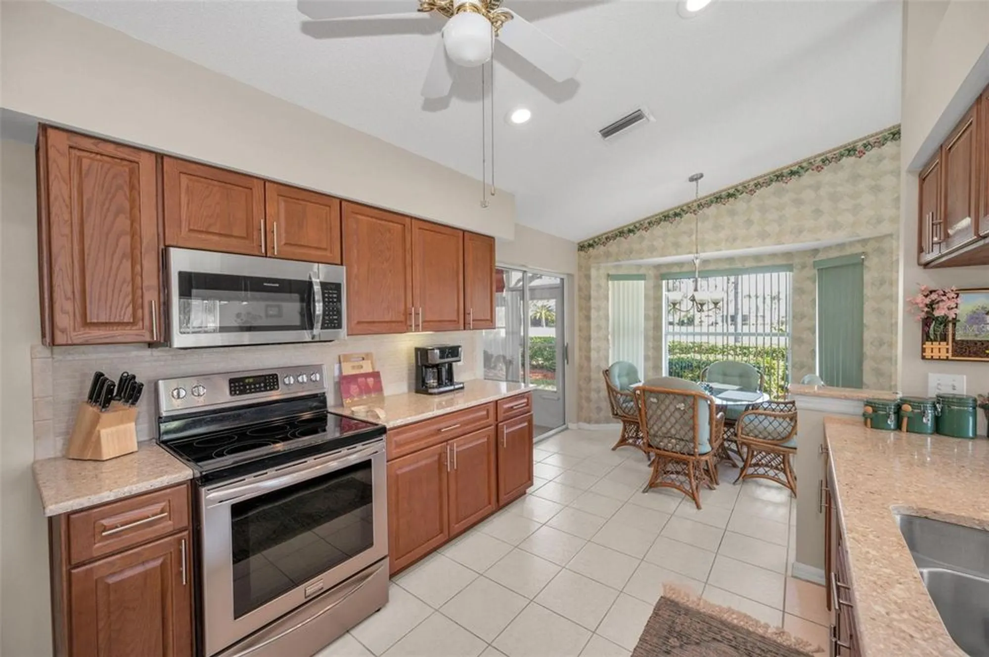 Property Slideshow image 25 of 100 | 1136 almondwood dr, Trinity, FL, 34655