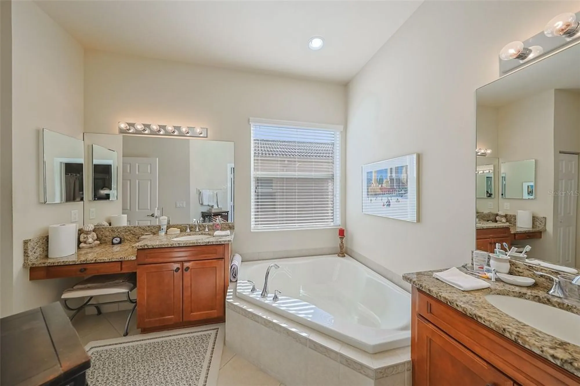 Property Slideshow image 21 of 67 | 15948 cobble mill dr, Wimauma, FL, 33598