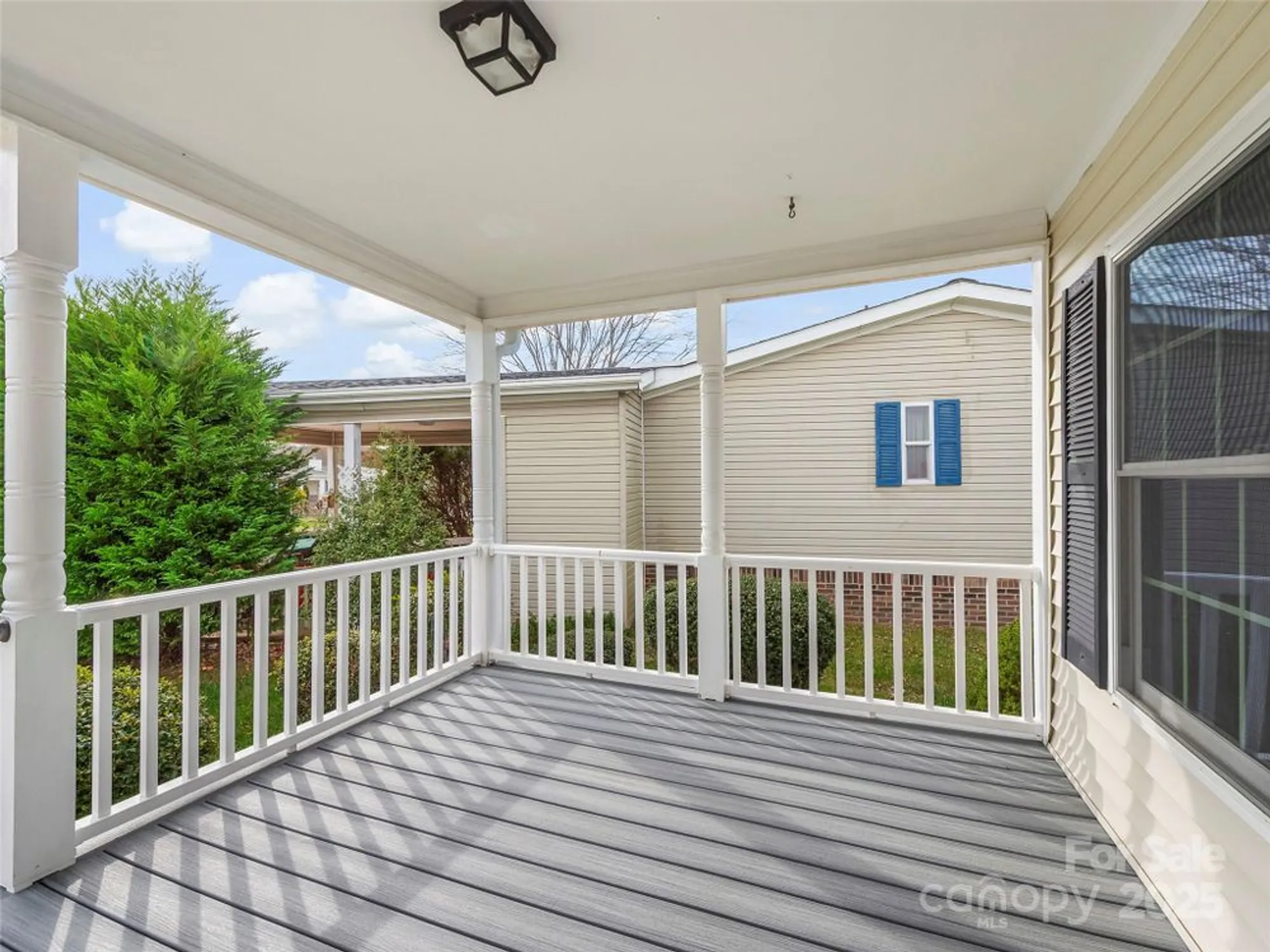 Property Slideshow image 4 of 19 | 233 white ash cir, Hendersonville, NC, 28739