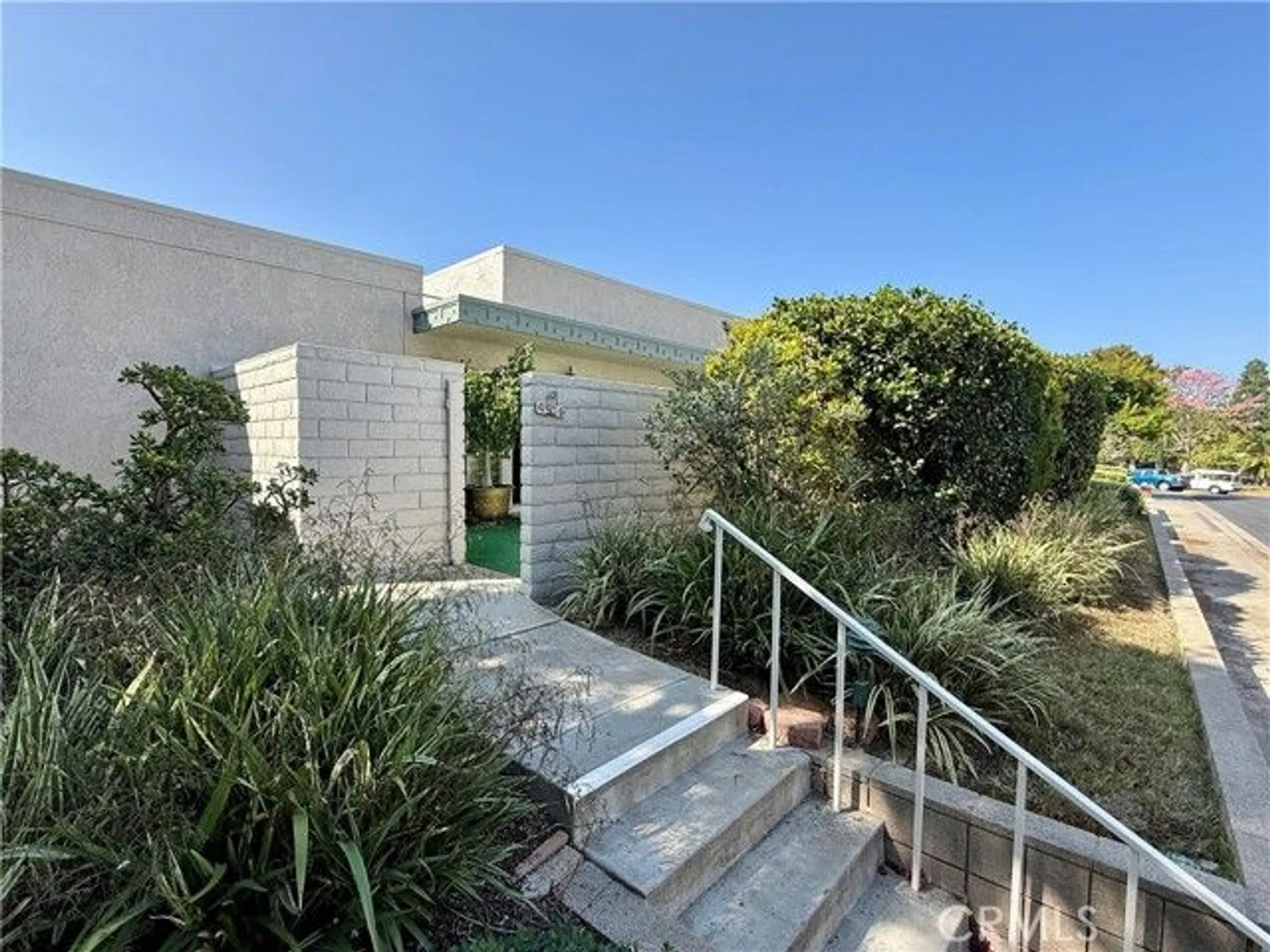 Property Slideshow image 1 of 44 | 950 avenida carmel g, Laguna Woods, CA, 92637