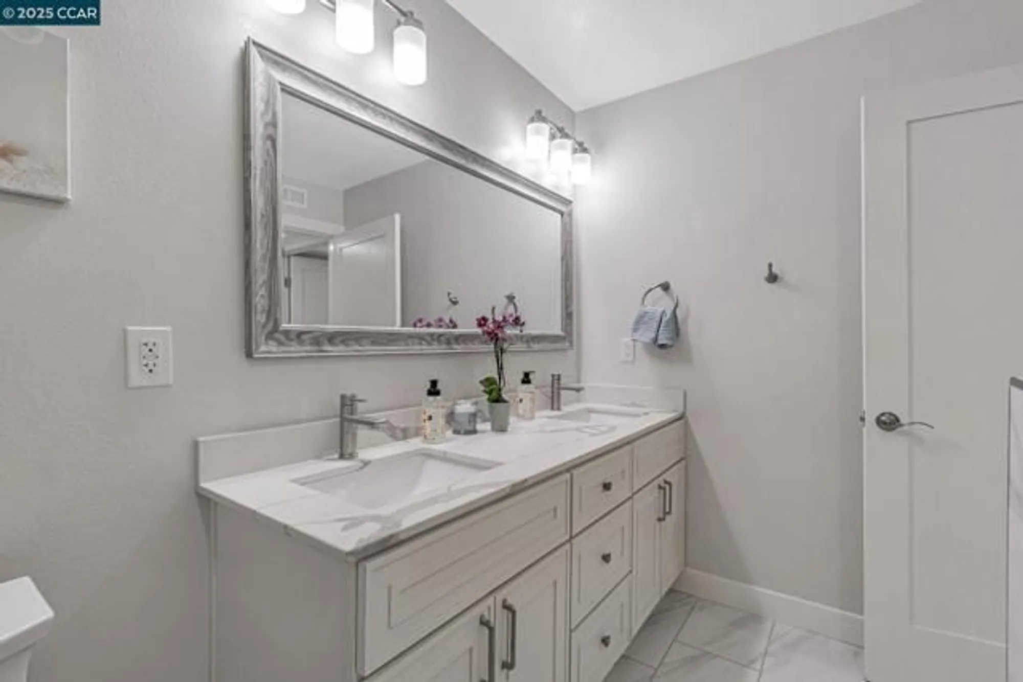 Property Slideshow image 23 of 44 | 2900 tice creek dr 8, Walnut Creek, CA, 94595