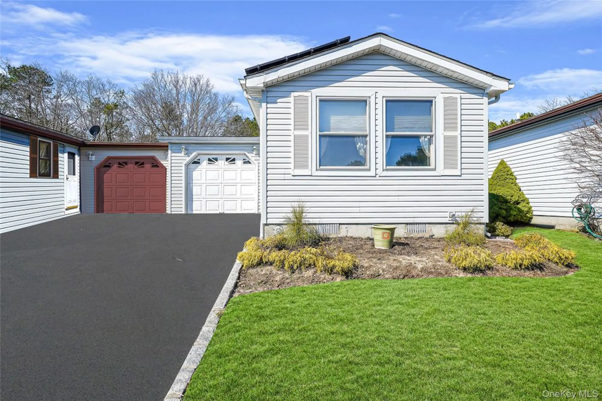 Property Slideshow image 1 of 29 | 91 village cir, Manorville, NY, 11949