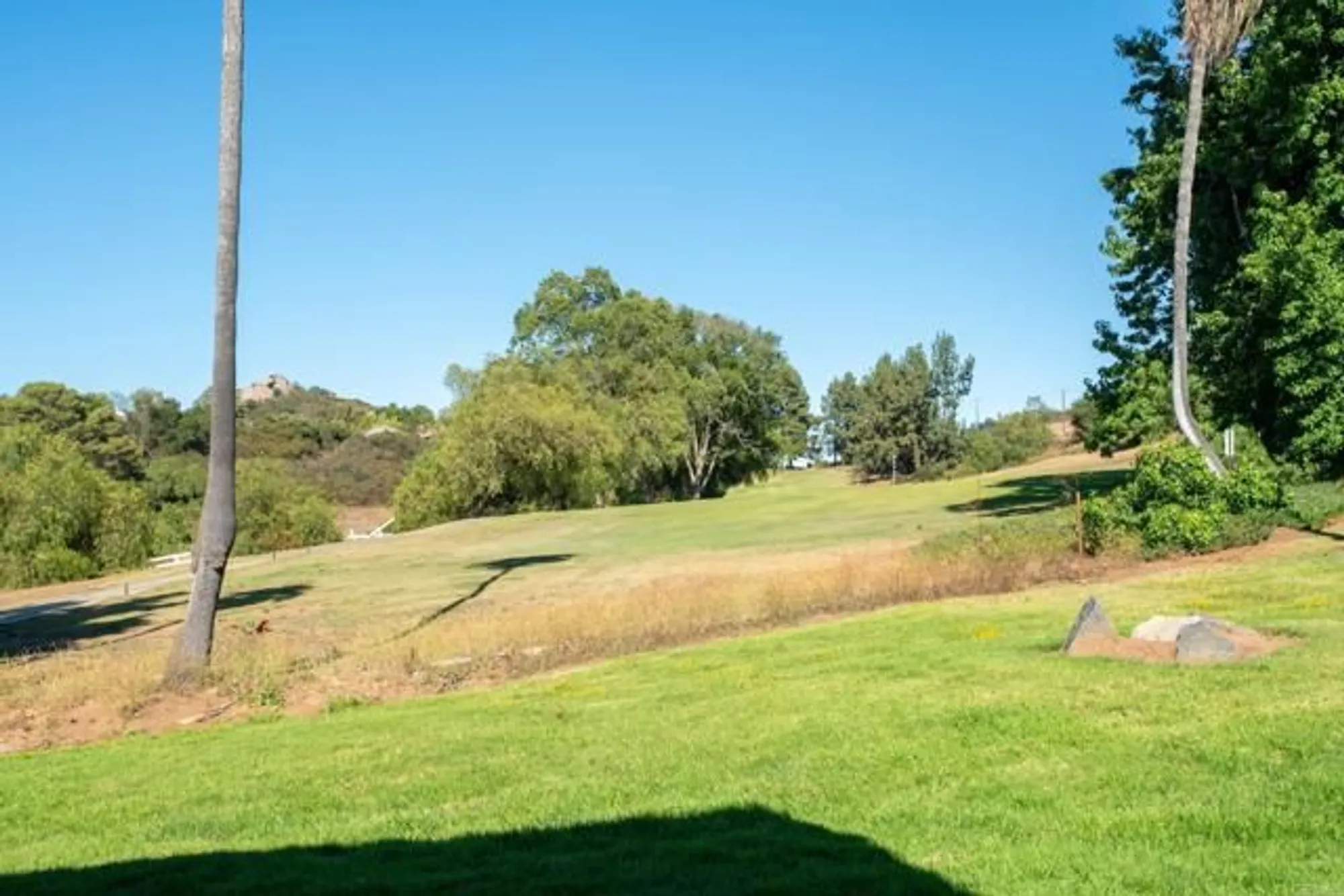 Property Slideshow image 6 of 21 | 27735 mountain meadow rd unit 19, Escondido, CA, 92026