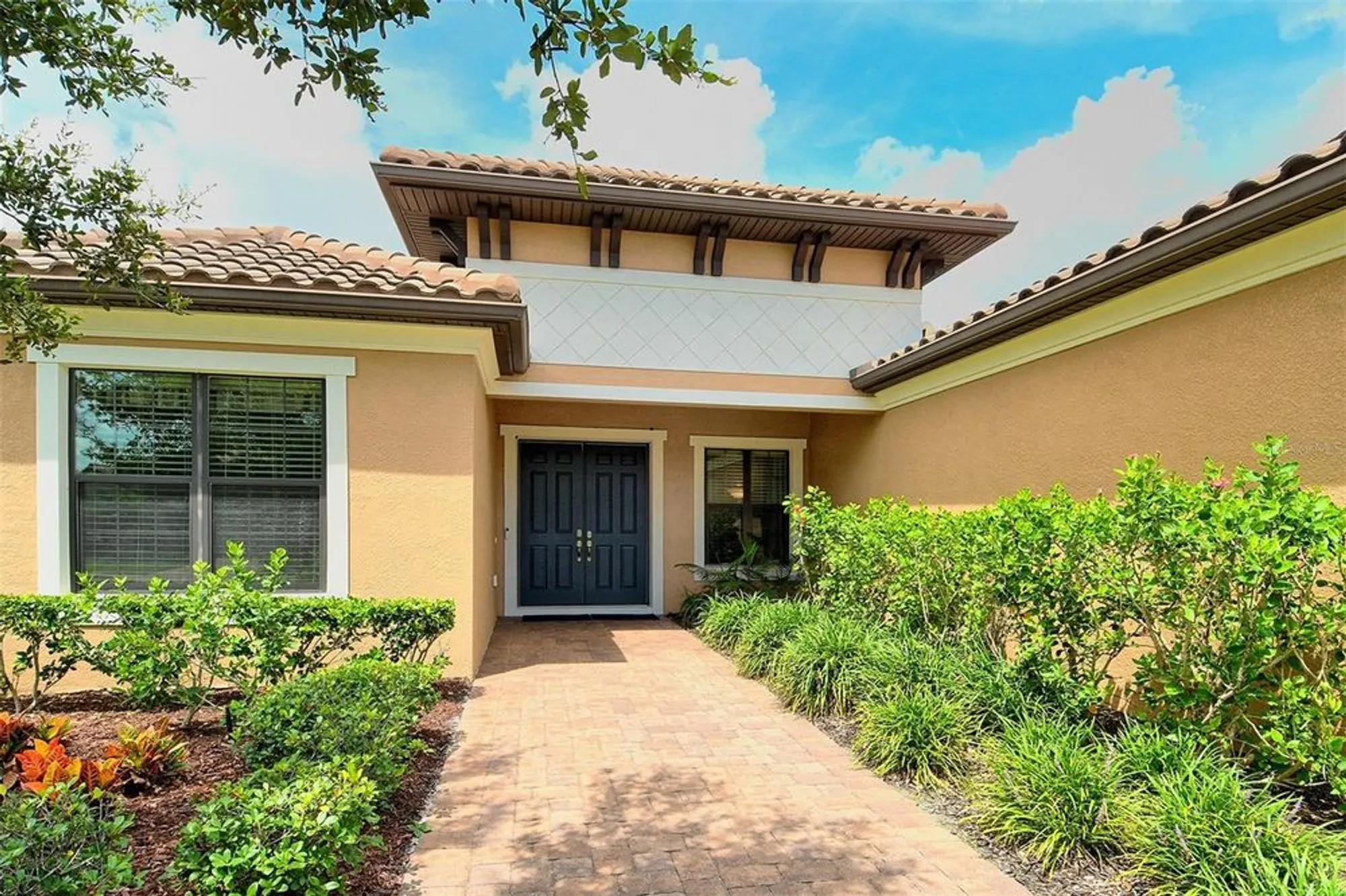 Property Slideshow image 2 of 79 | 4916 tivoli run, Bradenton, FL, 34211