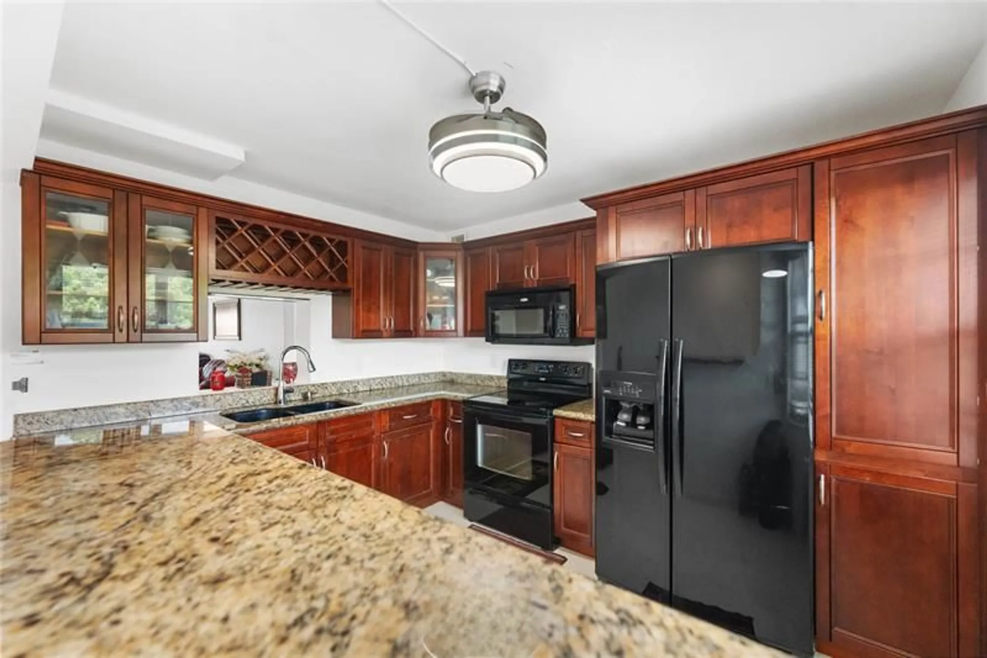 Property Slideshow image 4 of 10 | 3004 portofino isle k4, Coconut Creek, FL, 33066