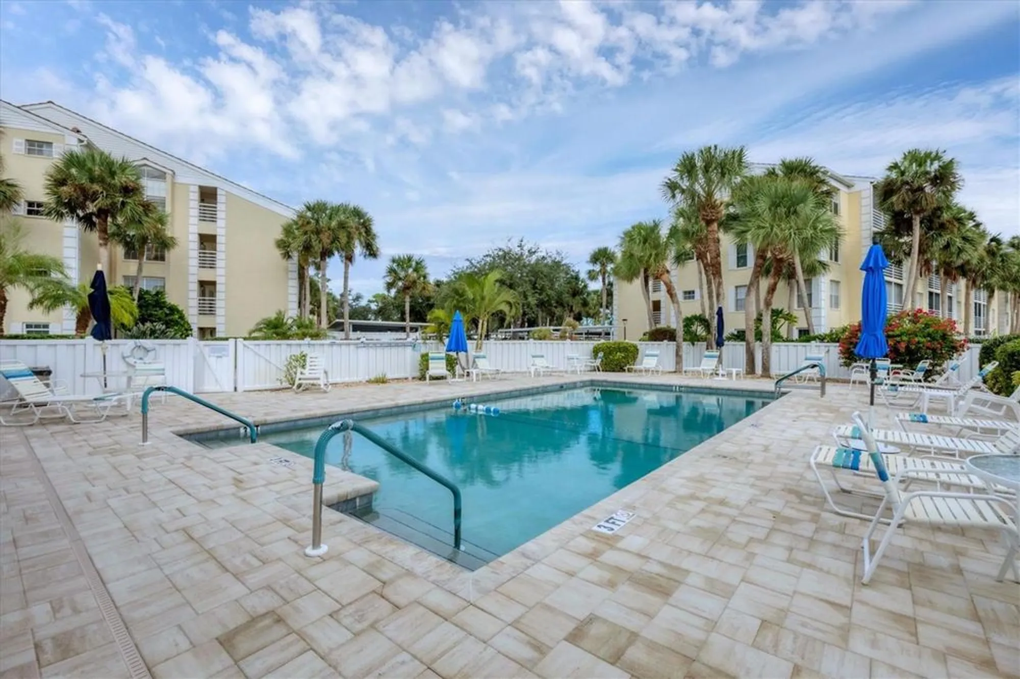 Property Slideshow image 42 of 56 | 823 wexford blvd # 823, Venice, FL, 34293
