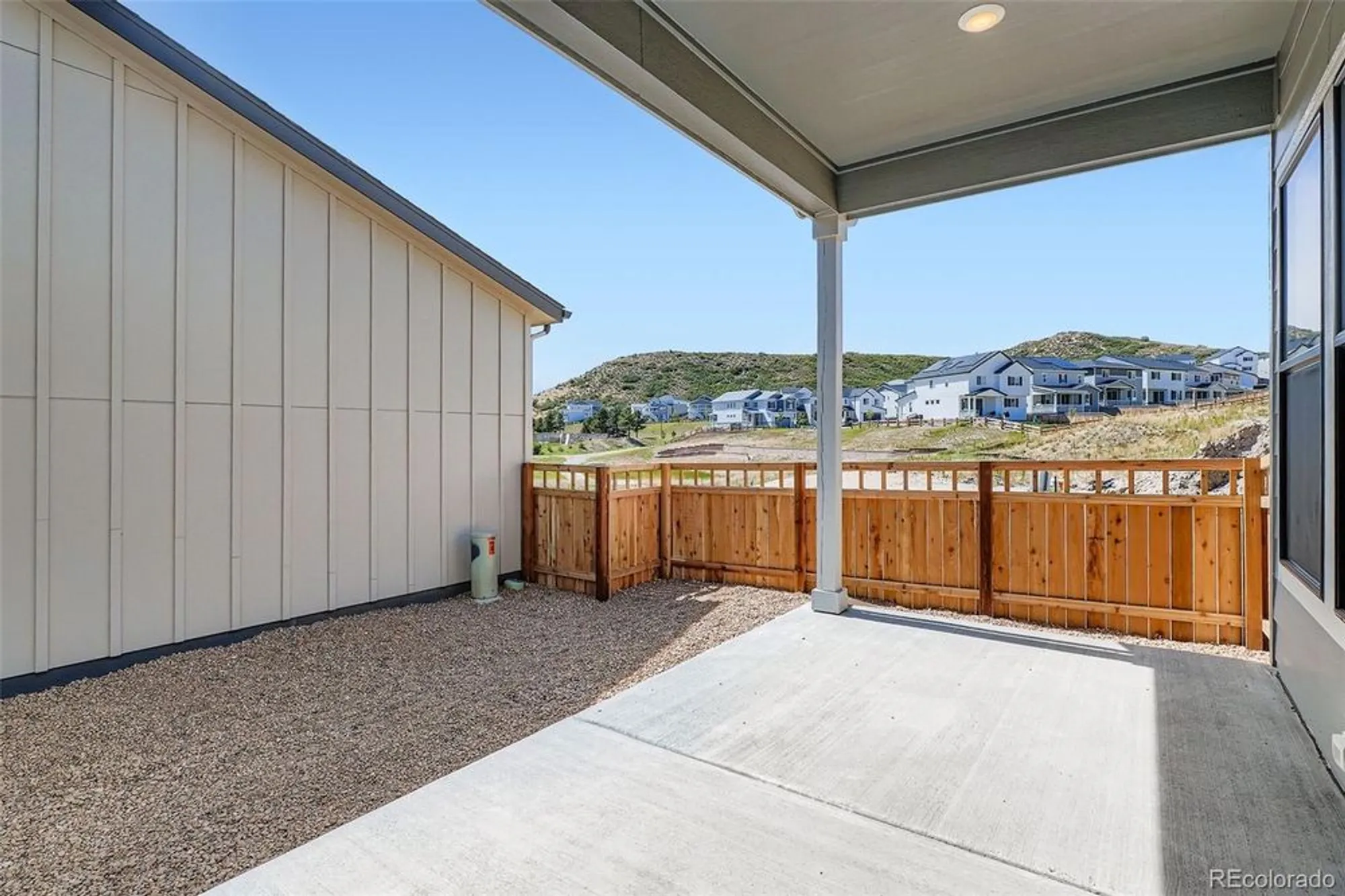 Property Slideshow image 25 of 36 | 2011 grayside cir, Castle Rock, CO, 80109