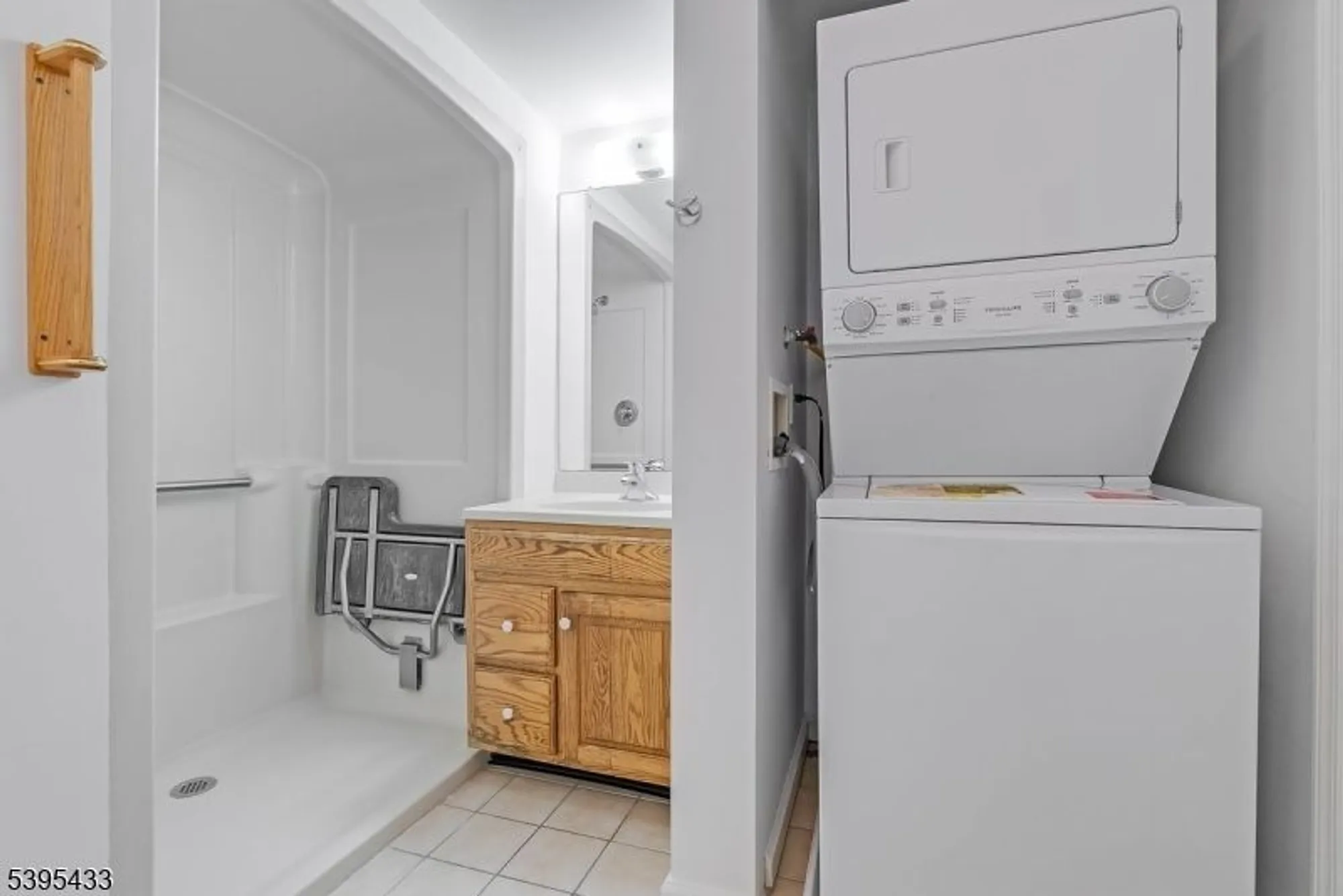 Property Slideshow image 14 of 42 | 202 cleveland ln, Rockaway Boro, NJ, 07866