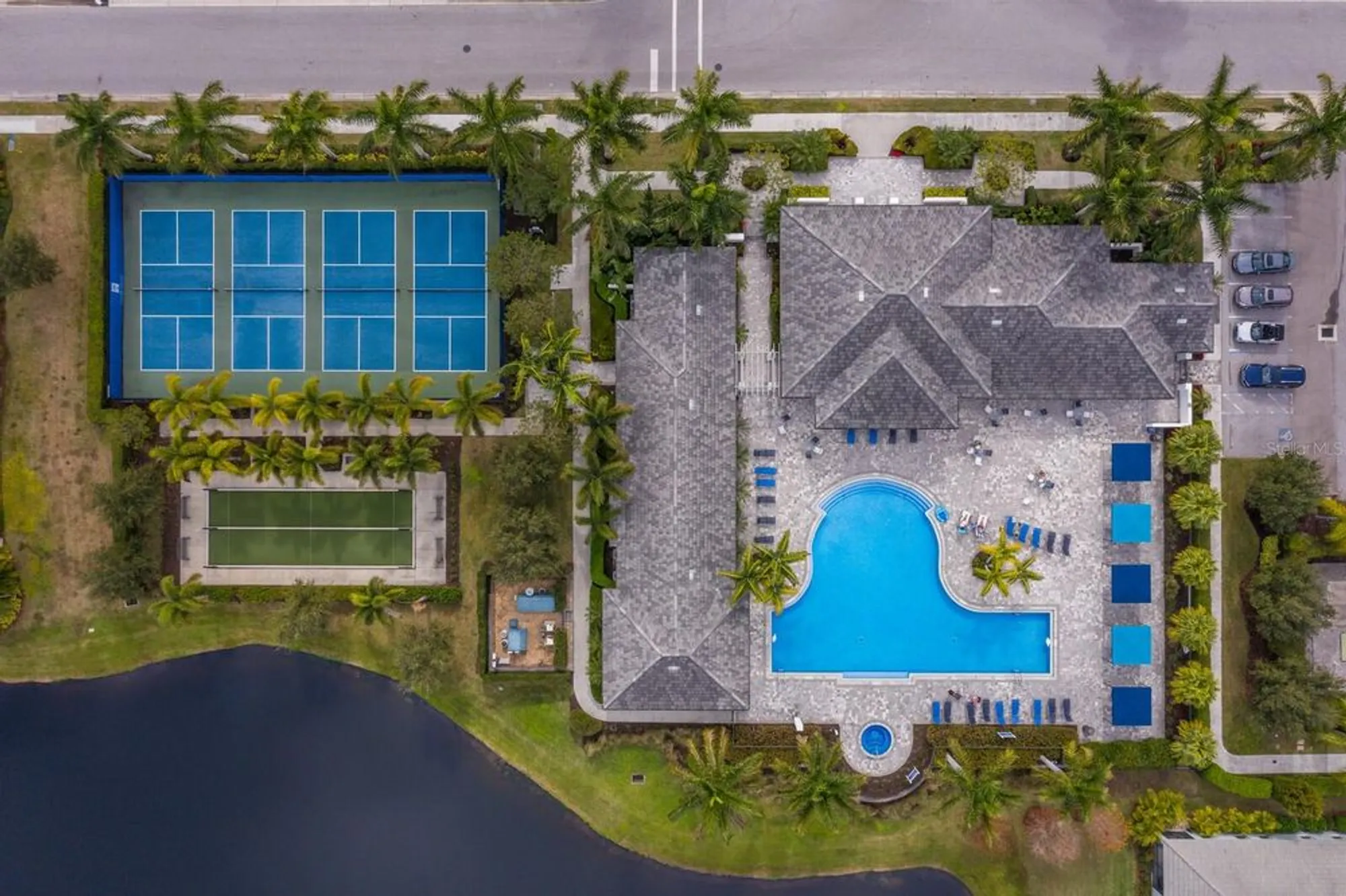 Property Slideshow image 49 of 59 | 2723 sapphire blue ln, Bradenton, FL, 34211