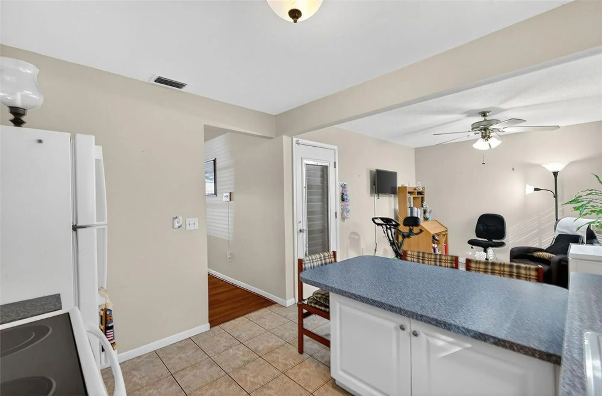 Property Slideshow image 19 of 48 | 6830 lafayette, Pinellas Park, FL, 33781