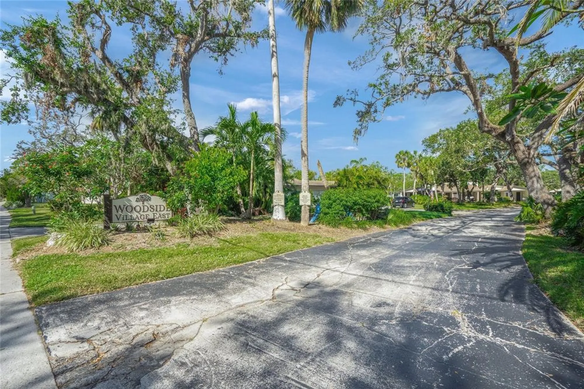 Property Slideshow image 28 of 35 | 6906 woodwind dr 12, Sarasota, FL, 34231