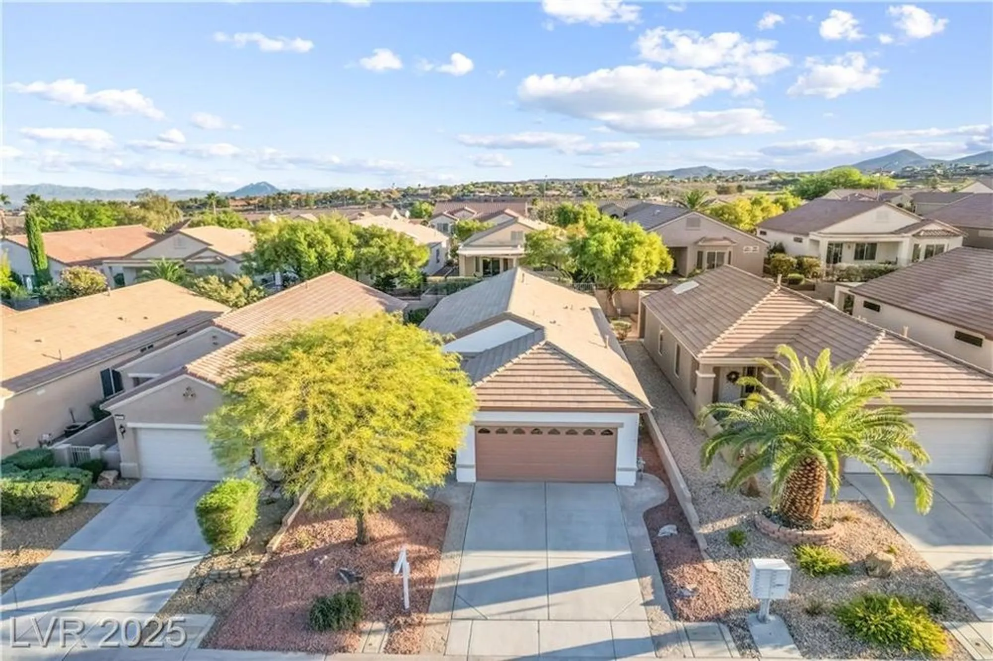 Property Slideshow image 37 of 52 | 2810 meadow park ave, Henderson, NV, 89052