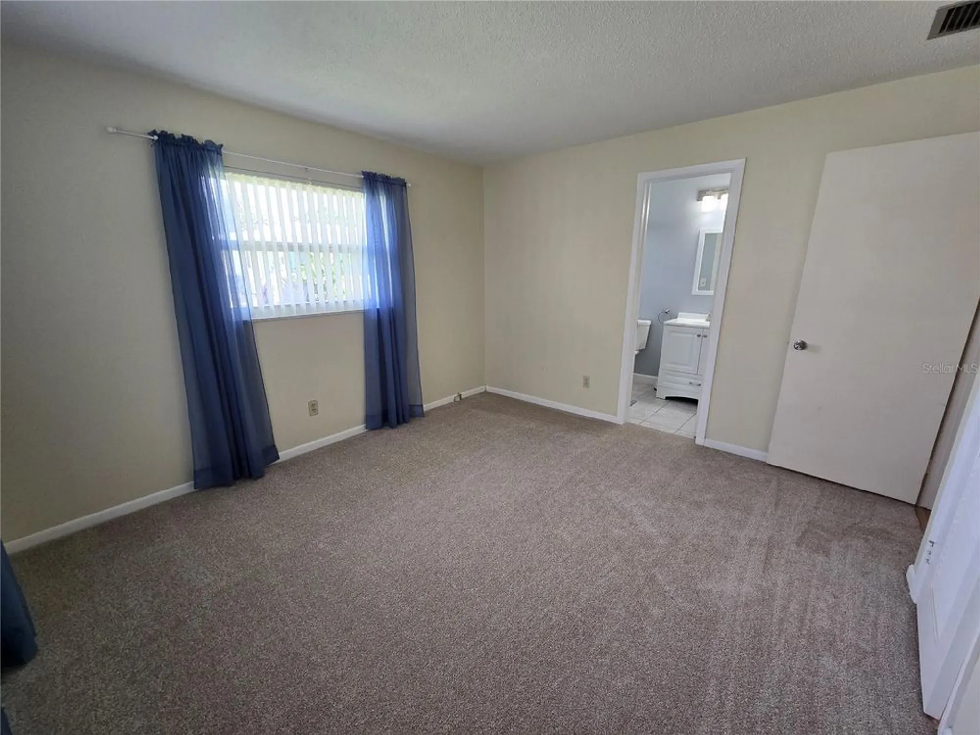 Property Slideshow image 13 of 16 | 4440 96th ave, Pinellas Park, FL, 33782