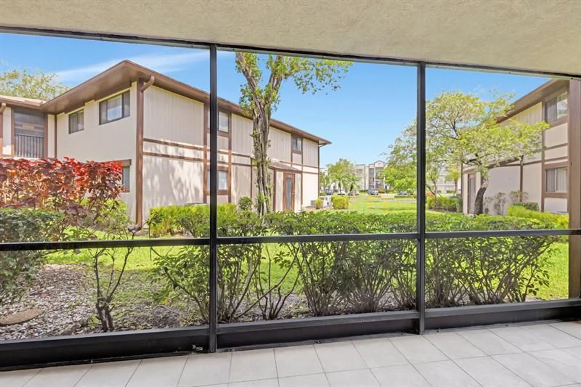 Property Slideshow image 17 of 25 | 9460 s belfort cir # l3-111, Tamarac, FL, 33321