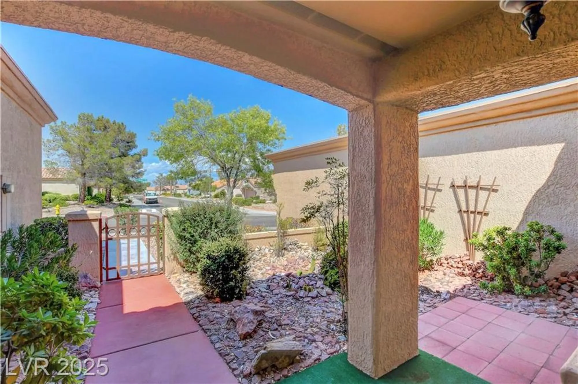 Property Slideshow image 6 of 58 | 9929 hemet dr, Las Vegas, NV, 89134