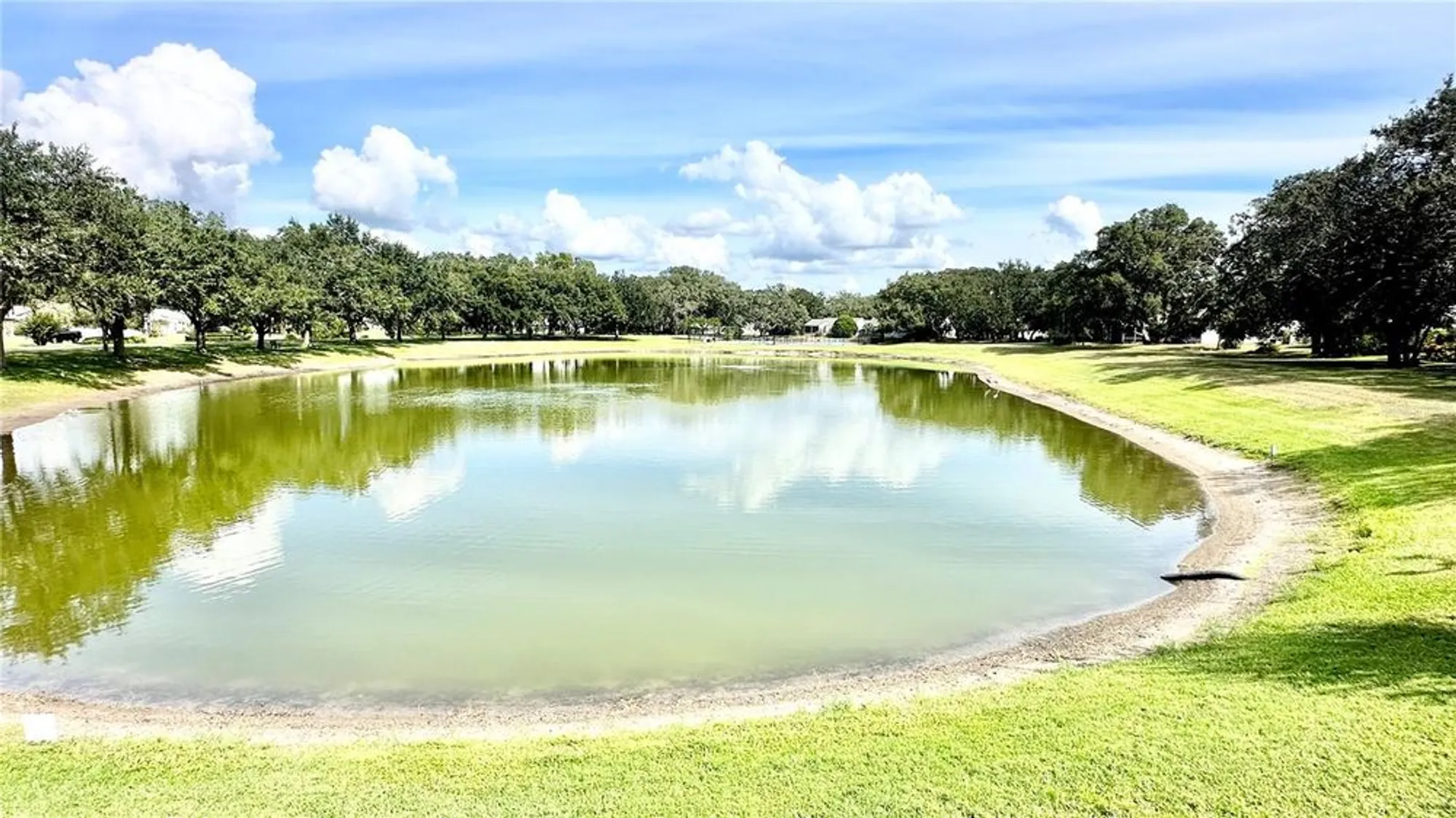 Property Slideshow image 64 of 85 | 918 dundee cir, Leesburg, FL, 34788